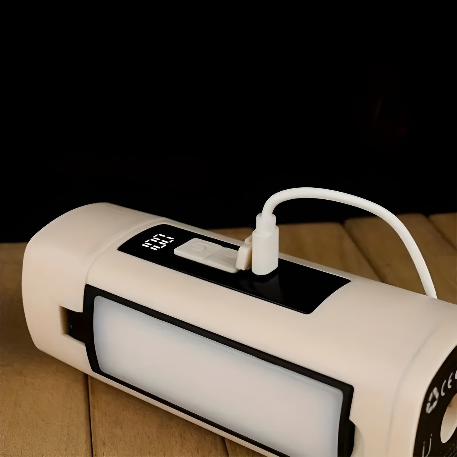 Campinglampe – Oppladbar via USB og 360° Roterbar | Perfekt for Utendørsbruk og Nødsituasjoner