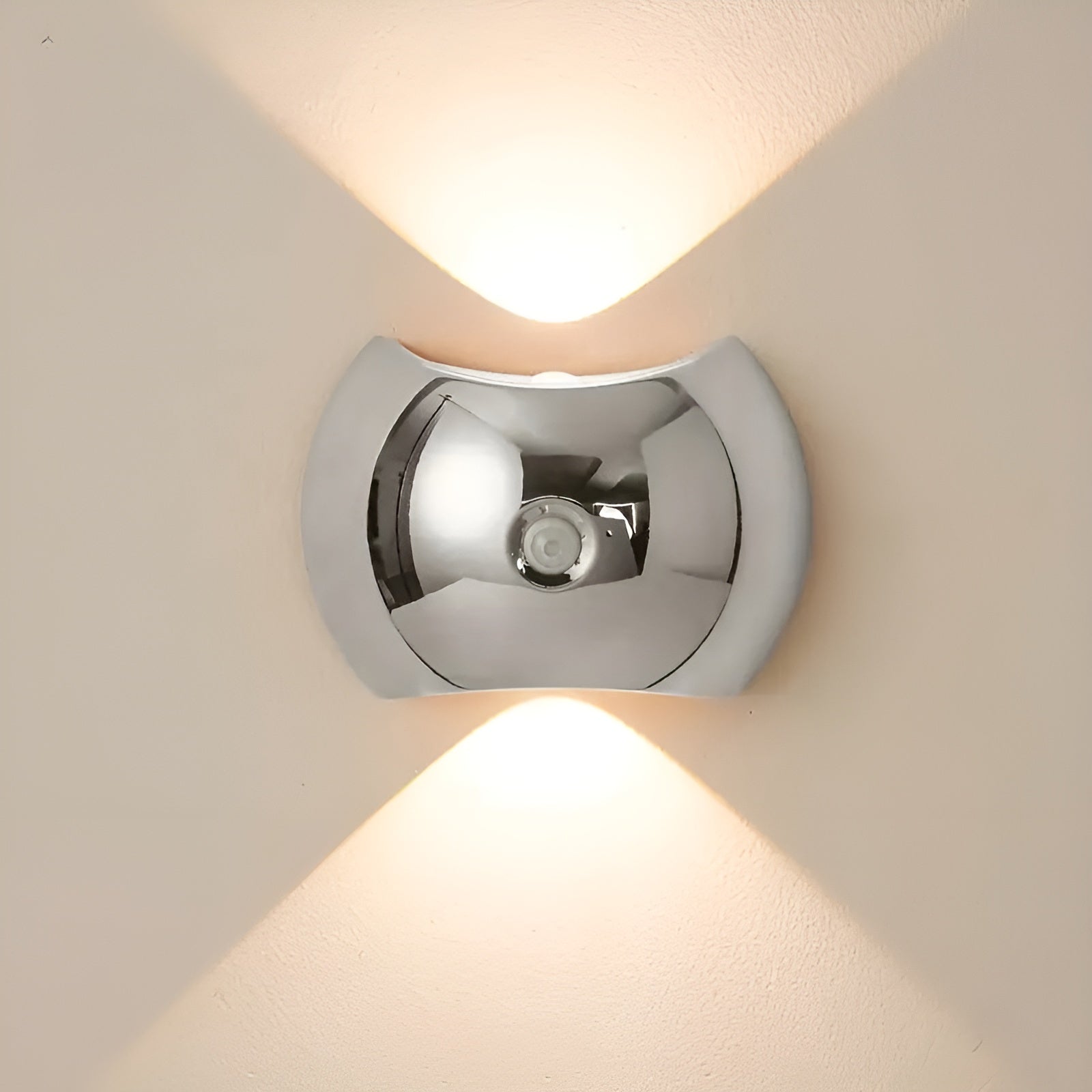 Vegglampe med Bevegelsessensor – Dobbelt LED-lys Opp og Ned | Magnetisk og Bærbar