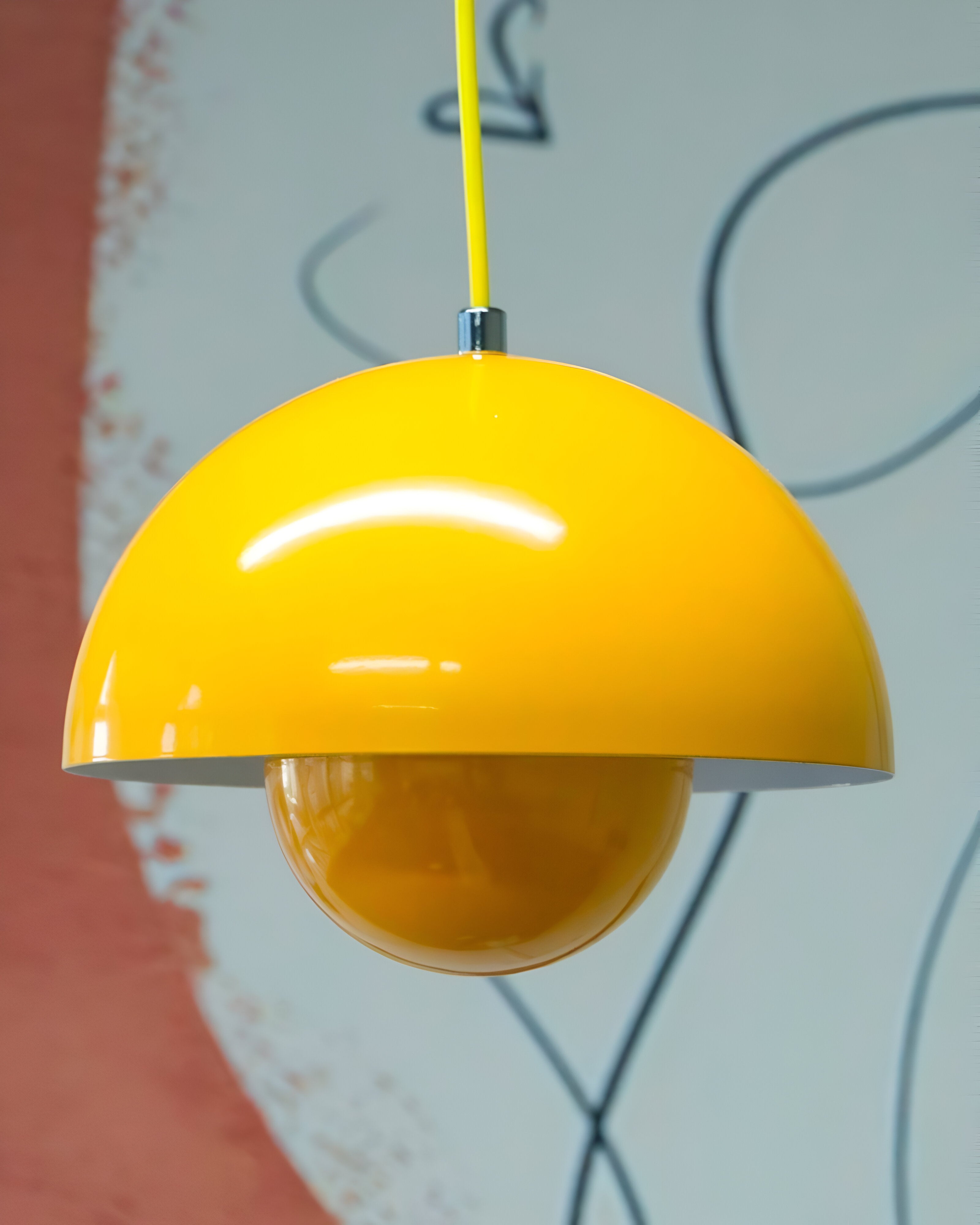 Bilde av Solheim Loftlampe – Elegant og Moderne Taklampe fra Velisse