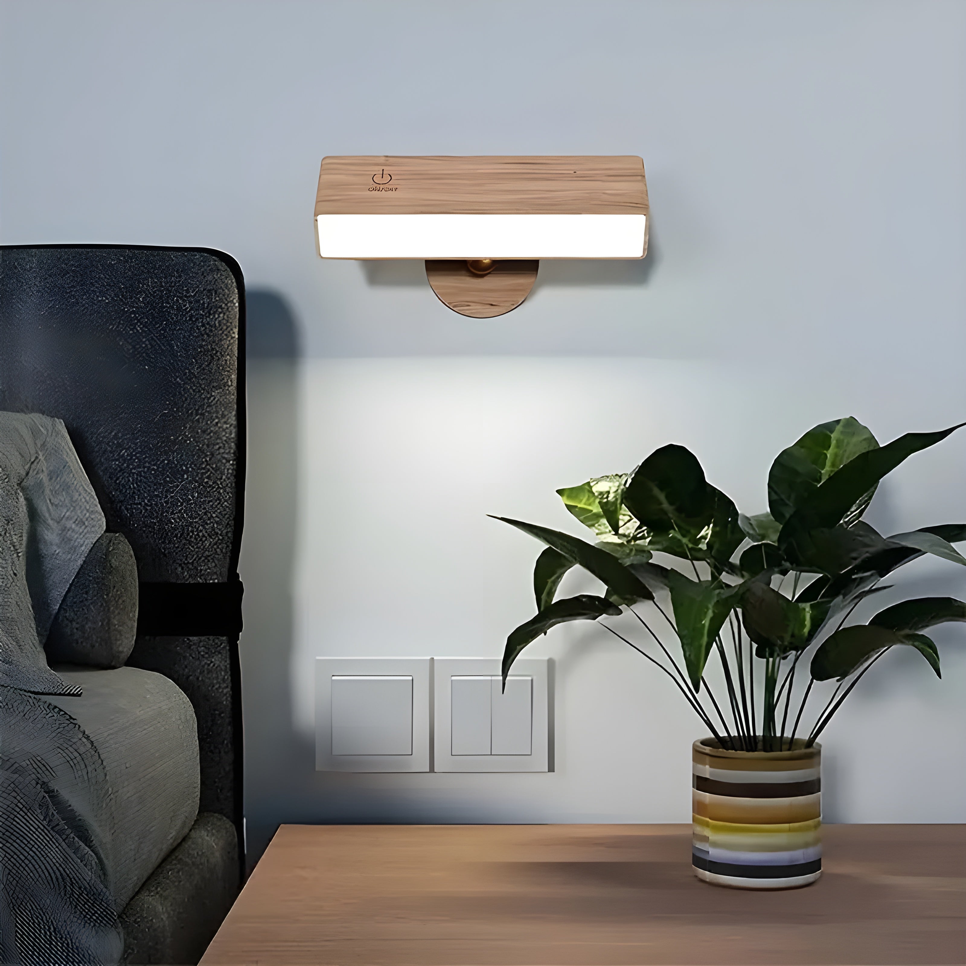 Justerbar Vegglampe – Tre og Magnet | Fleksibel og Stilfull