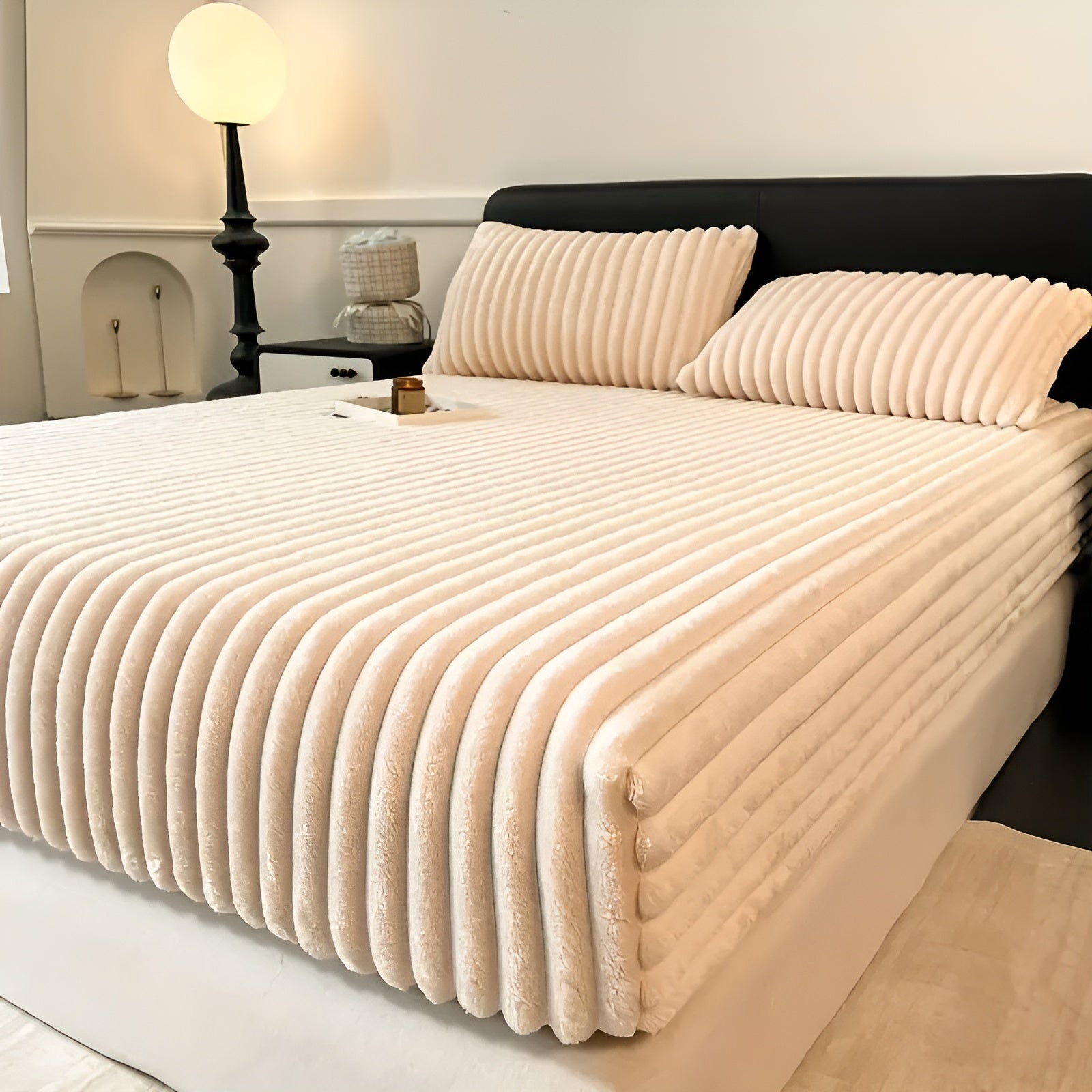 Spannbettlaken aus Milchsamt – Weich, Warm und Gemütlich | Perfekt für Herbst & Winter