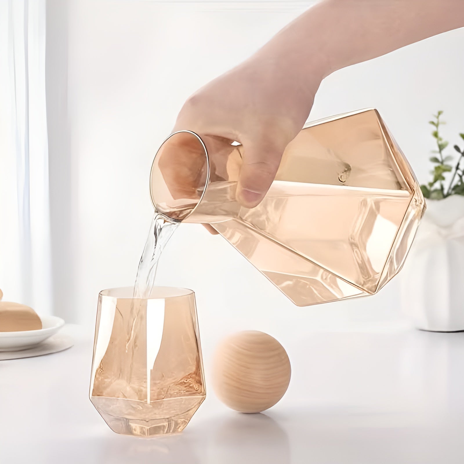 Diamantglass-Karaffesett Med 4 Glass – Moderne Og Dekorativt | 5-delers Sett Med Lokk Til Vann Juice Og Vin - Bernstein