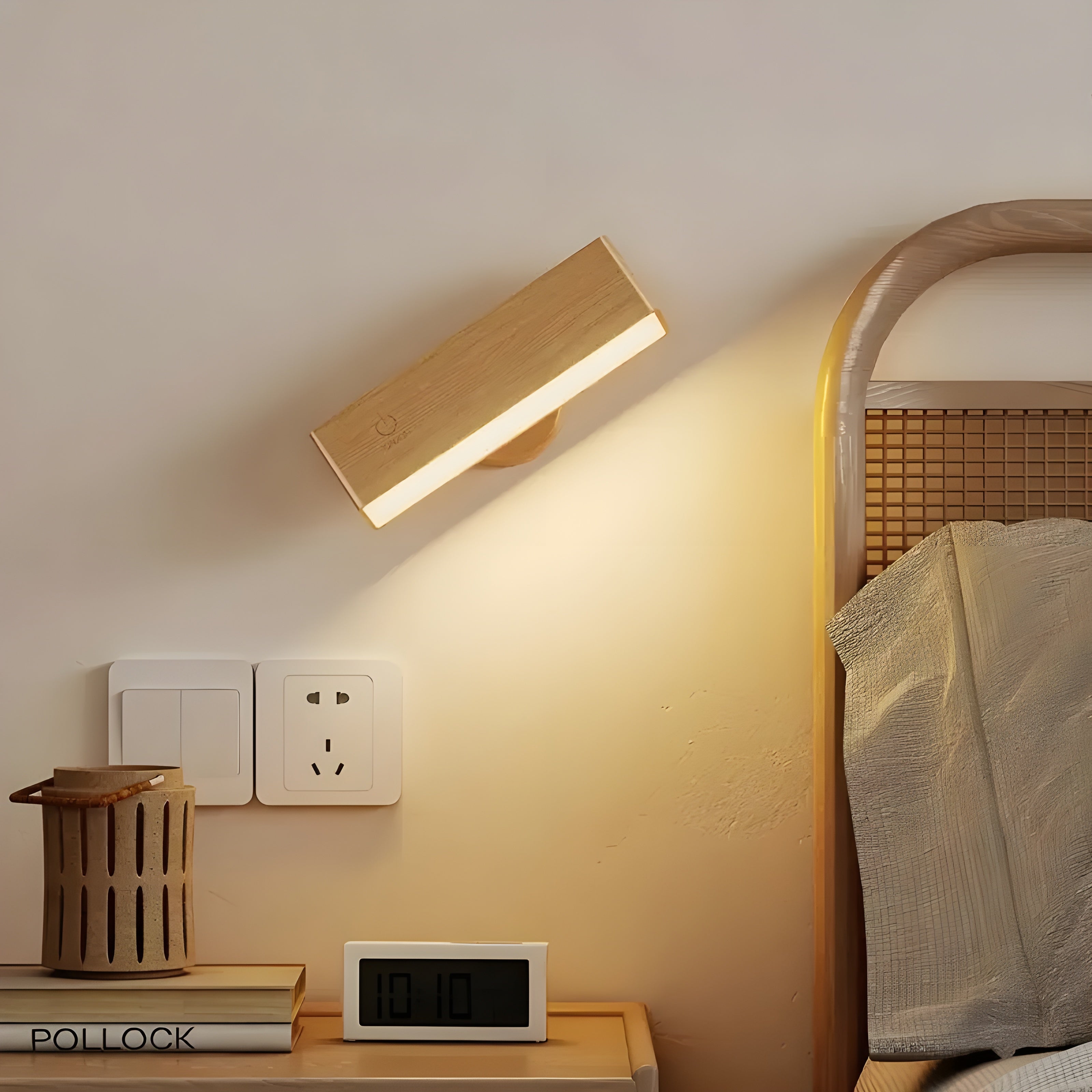 Justerbar Vegglampe – Tre og Magnet | Fleksibel og Stilfull