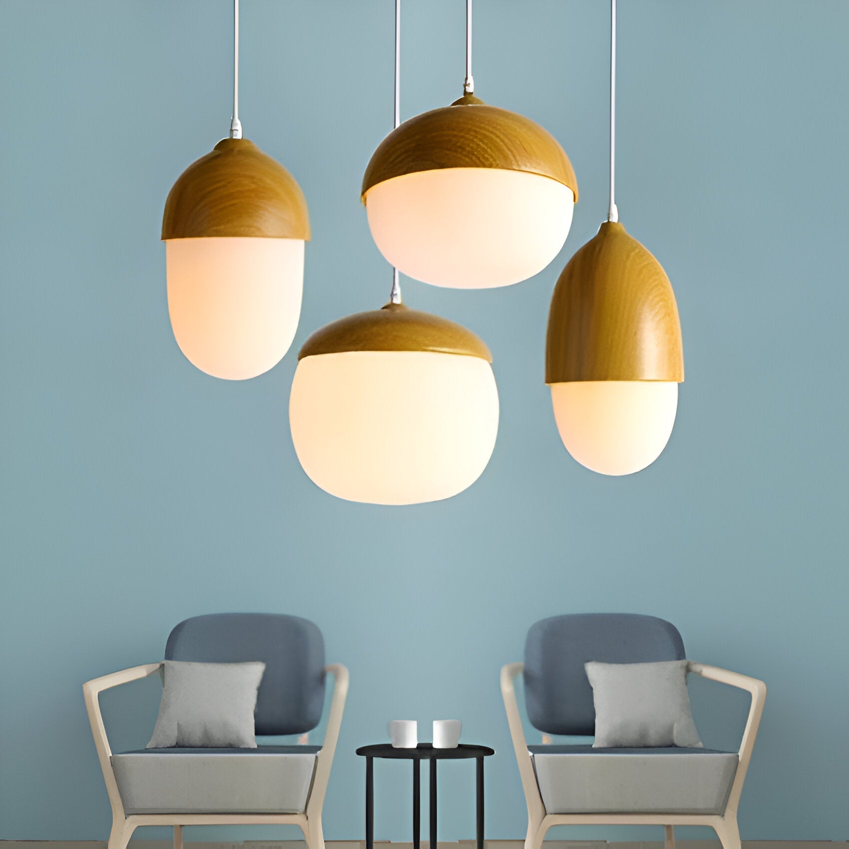Hengelampe i Glass og Tre – Dekorativ Eikelignende Form | Unikt Design for Hjemmet