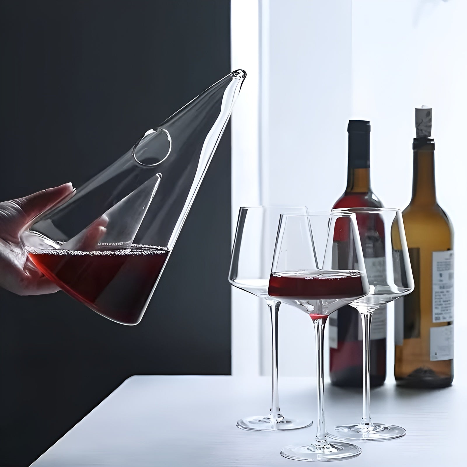 Vinkaraffel i Glass – Elegant Lufting for Fyldigere Smak | Perfekt til Hjemmebruk og Gjester