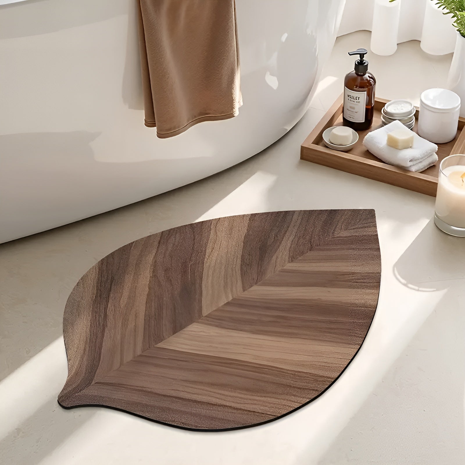 Baderomsmatte i Bladform – Vannabsorberende og Sklisikker | Hurtigtørkende Teppe for Dusj og Vask