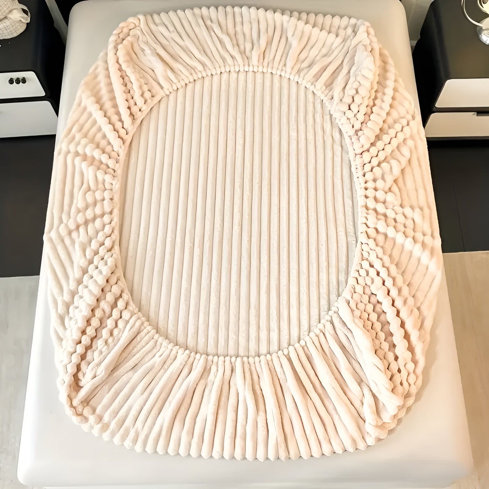 Spannbettlaken aus Milchsamt – Weich, Warm und Gemütlich | Perfekt für Herbst & Winter