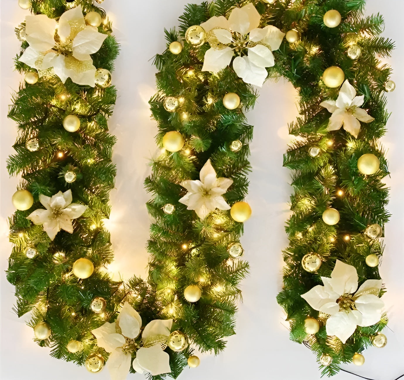 Julegirlander – Elegant Rattandekor med LED-lys | Festlig og Koselig