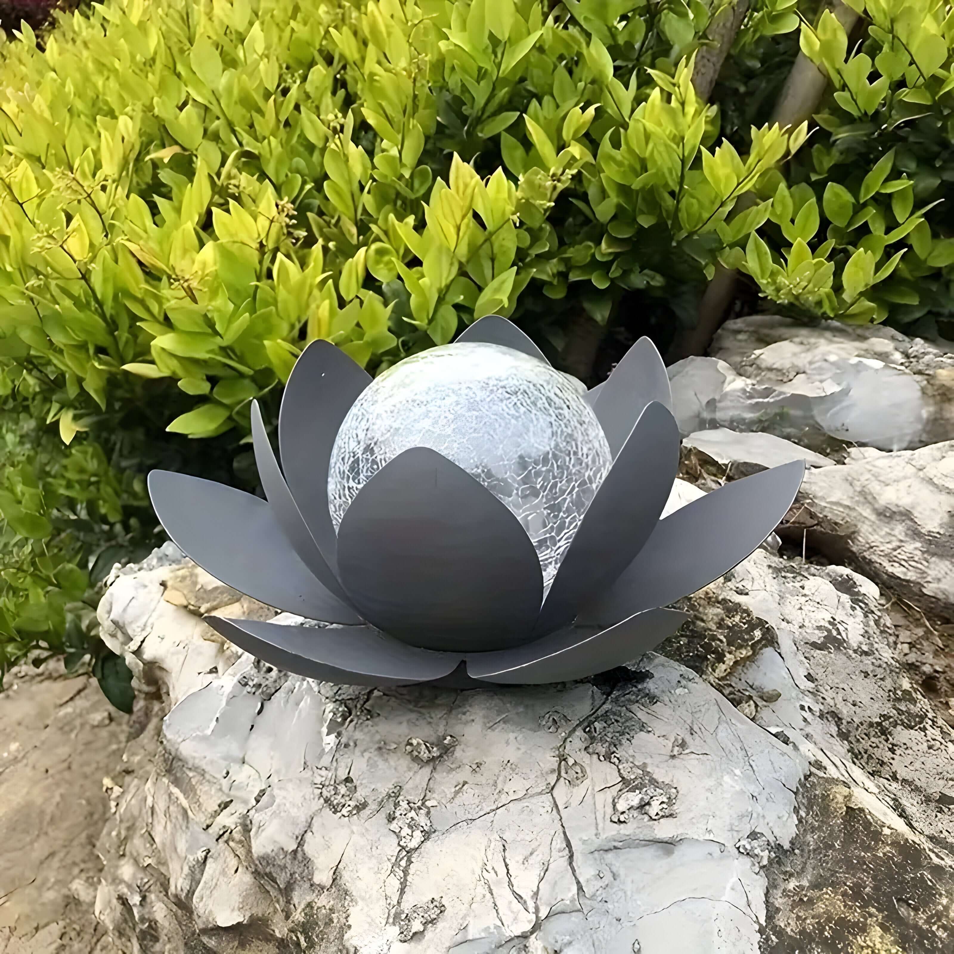 Lysflora – Solcelle Hagebelysning i Lotusdesign (LED)