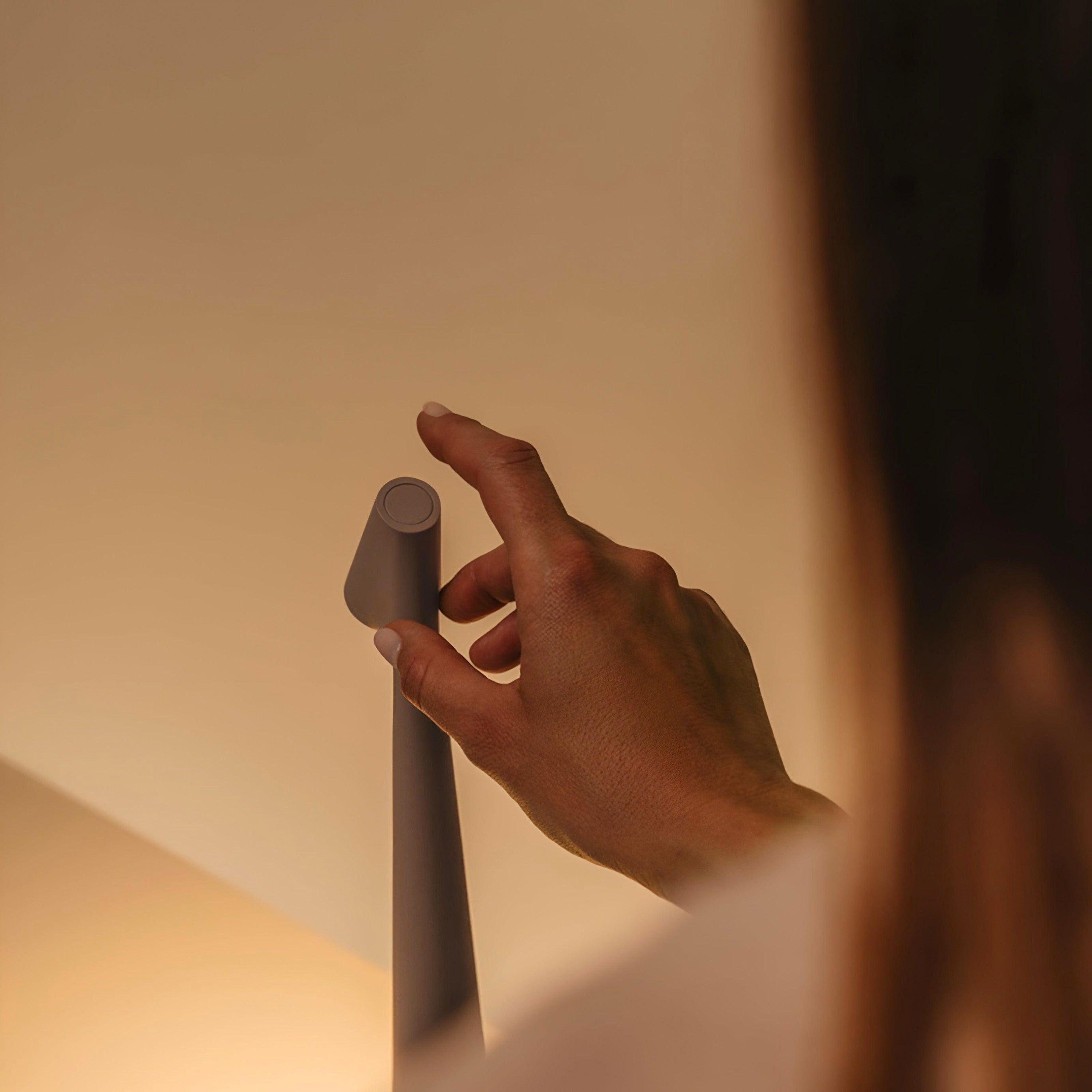 Bilde av Lucea Design Bordlampe – Italiensk Eleganse i Moderne Belysning fra Velisse