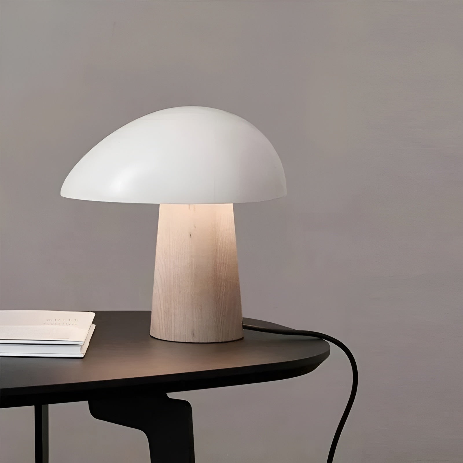 Minimalistisk Bordlampe – Skandinavisk Design med Varmt Lys | Perfekt for Stue og Soverom