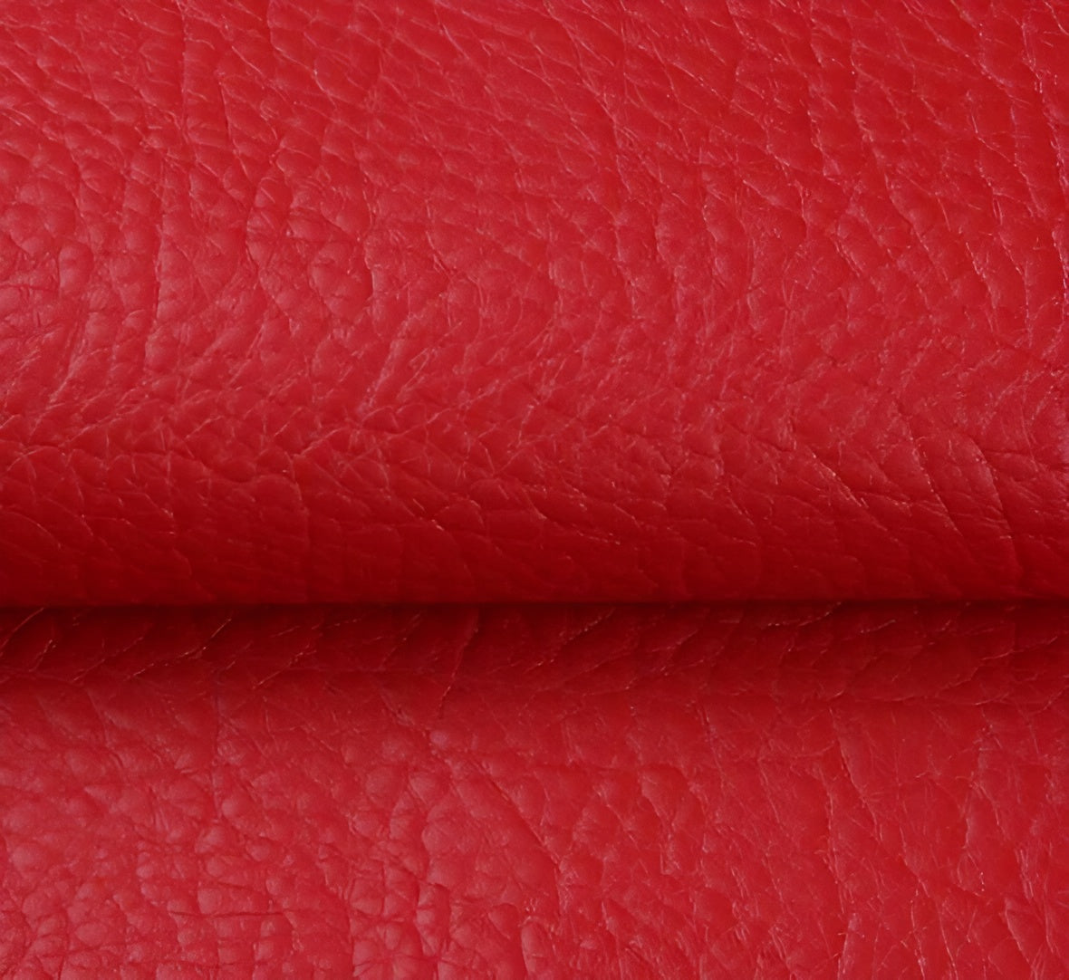 Selvklebende Lapp i Skinn – Enkel Reparasjon av Sofa, Vesker og Klær