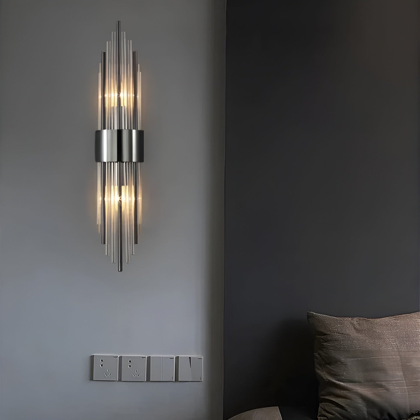 Vegglampe med Krystalleffekt – Elegant og Dekorativ | Gullfarget Detalj
