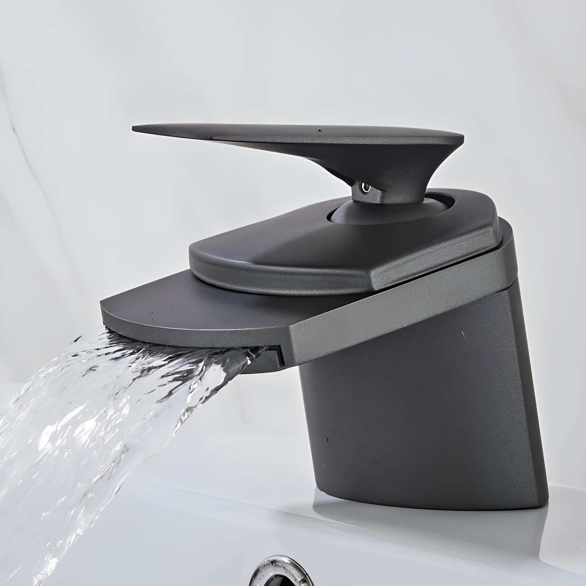 Tad-fossearmatur – Massiv Messing | Luksuriøs Armatur For Moderne Baderom - Svart