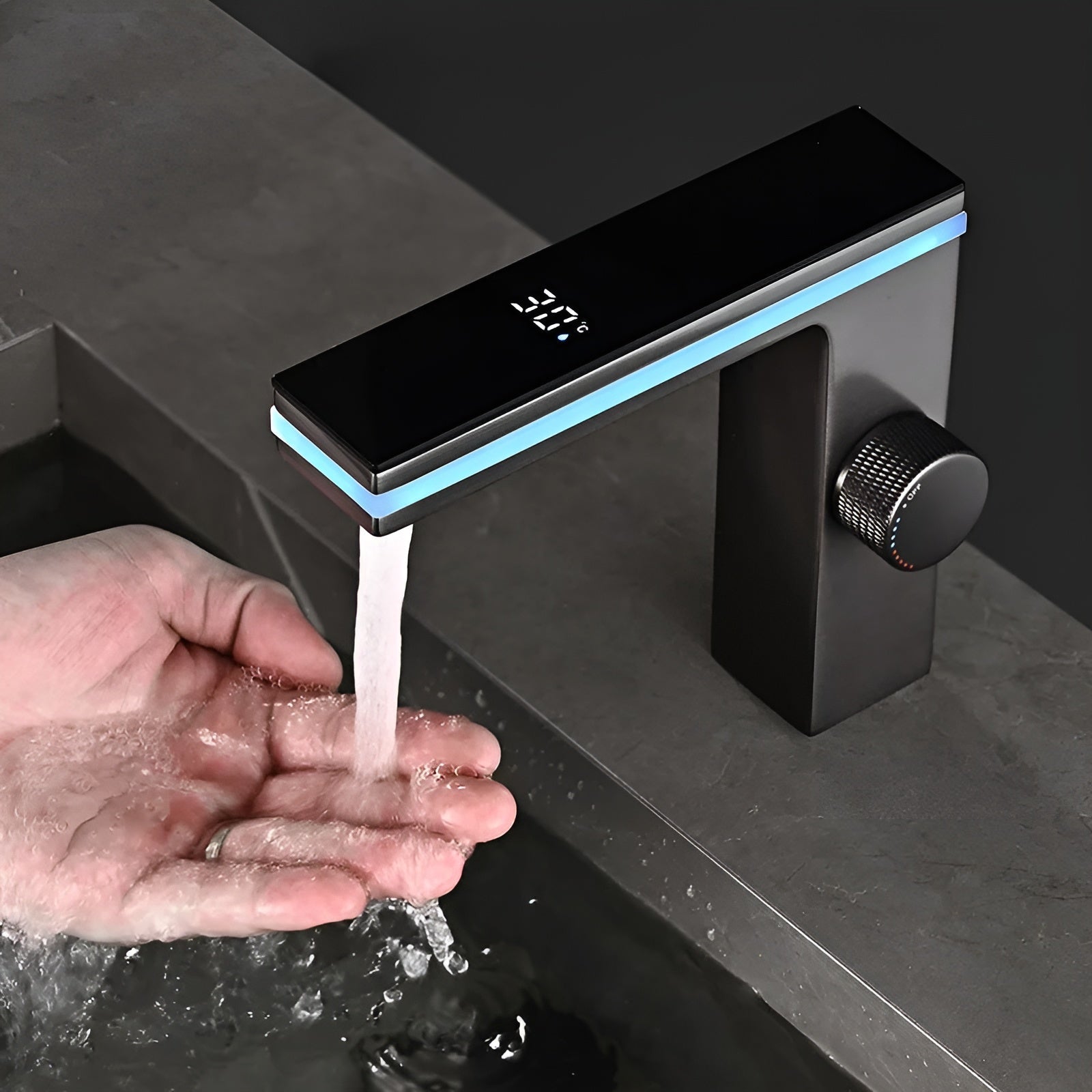Led-kran Til Badet – Digitalt Display Og Temperaturregulering | Moderne Servantarmatur I Messing - Matt Svart