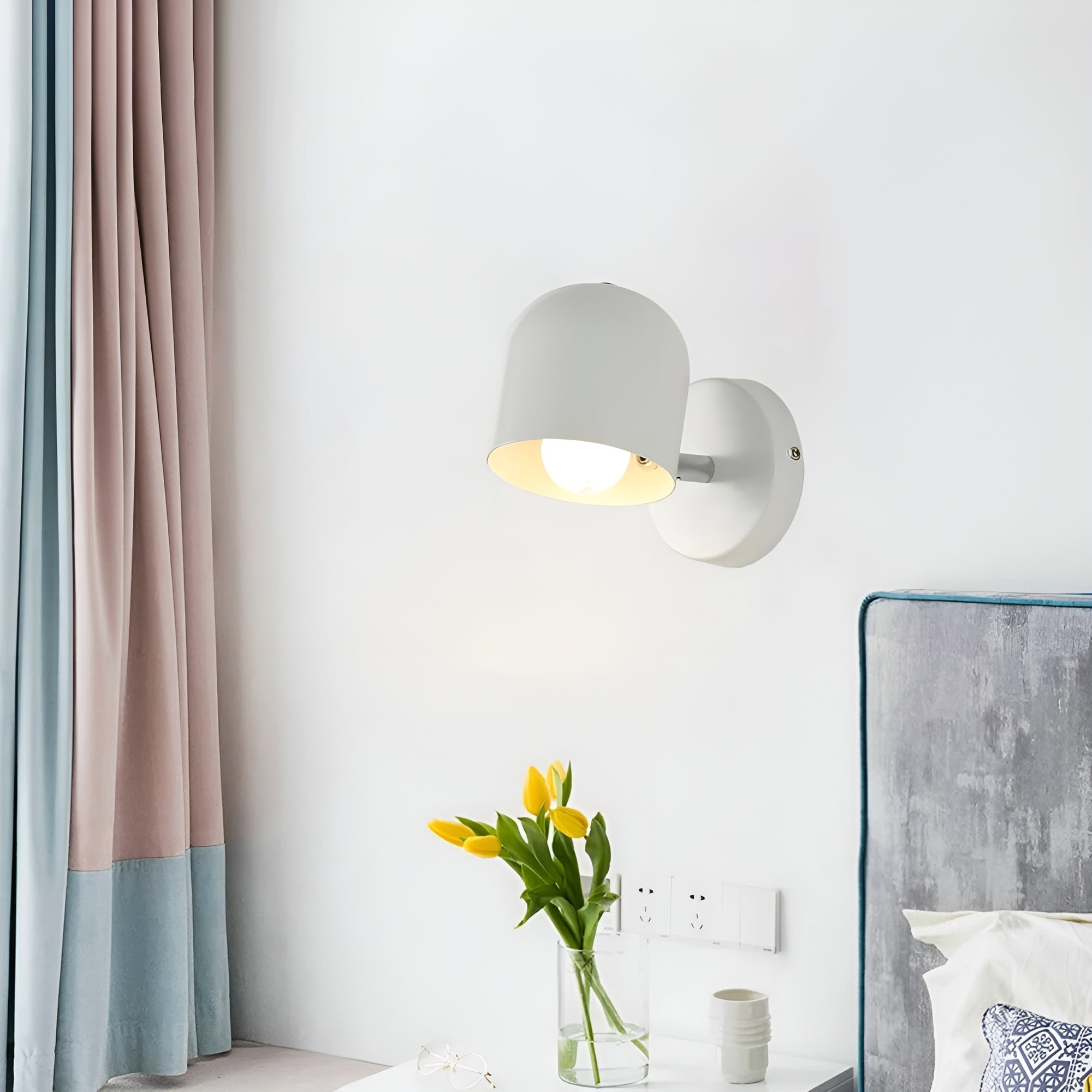 Enkel Vegglampe I Jern - Moderne Og Elegant | Perfekt Til Soverom Og Gang