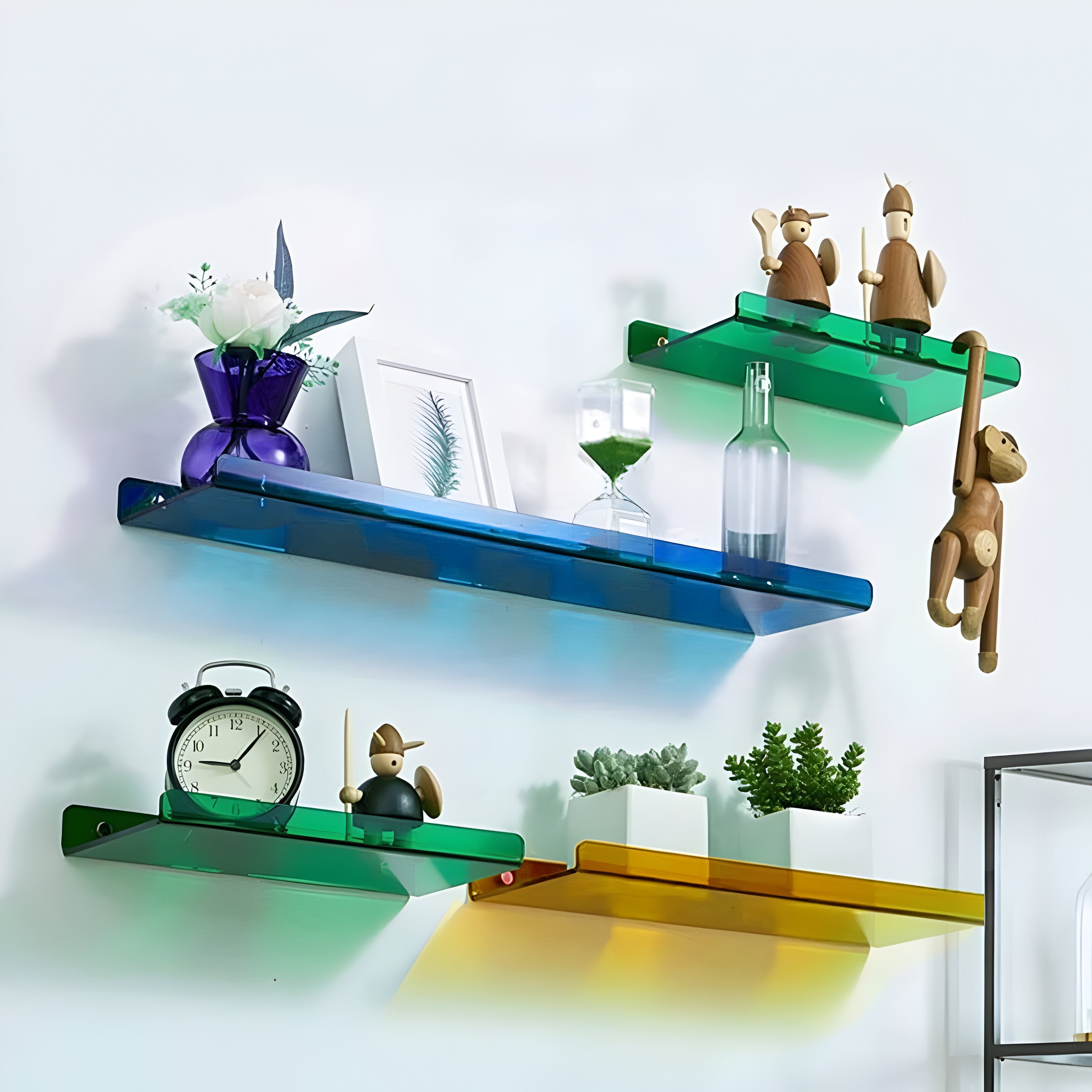 Keldaheim – Vegghylle I Klar Akryl (Flytende Design)