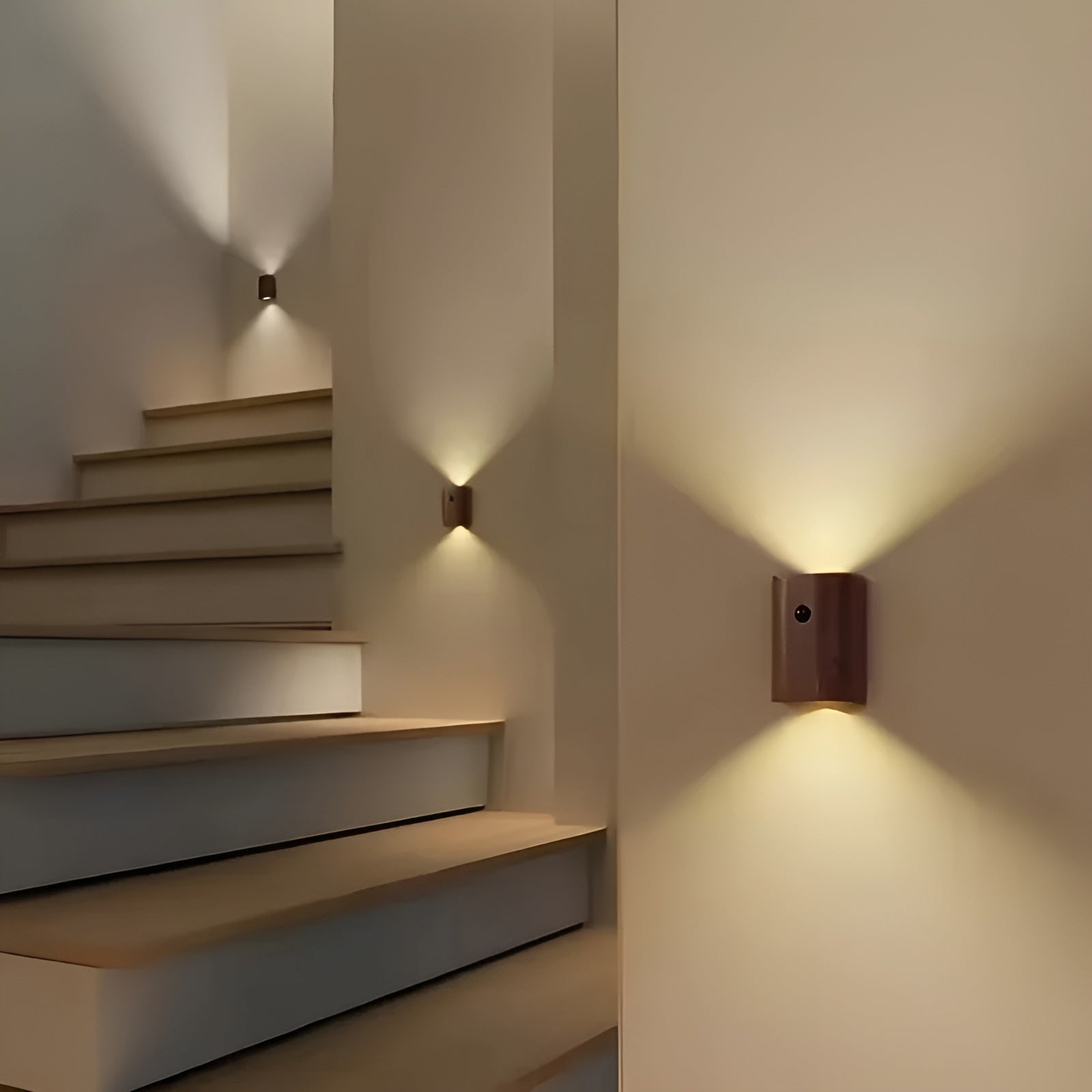 LED Vegglampe i Tre – Med Bevegelsessensor og USB | Perfekt for Gang og Trapp