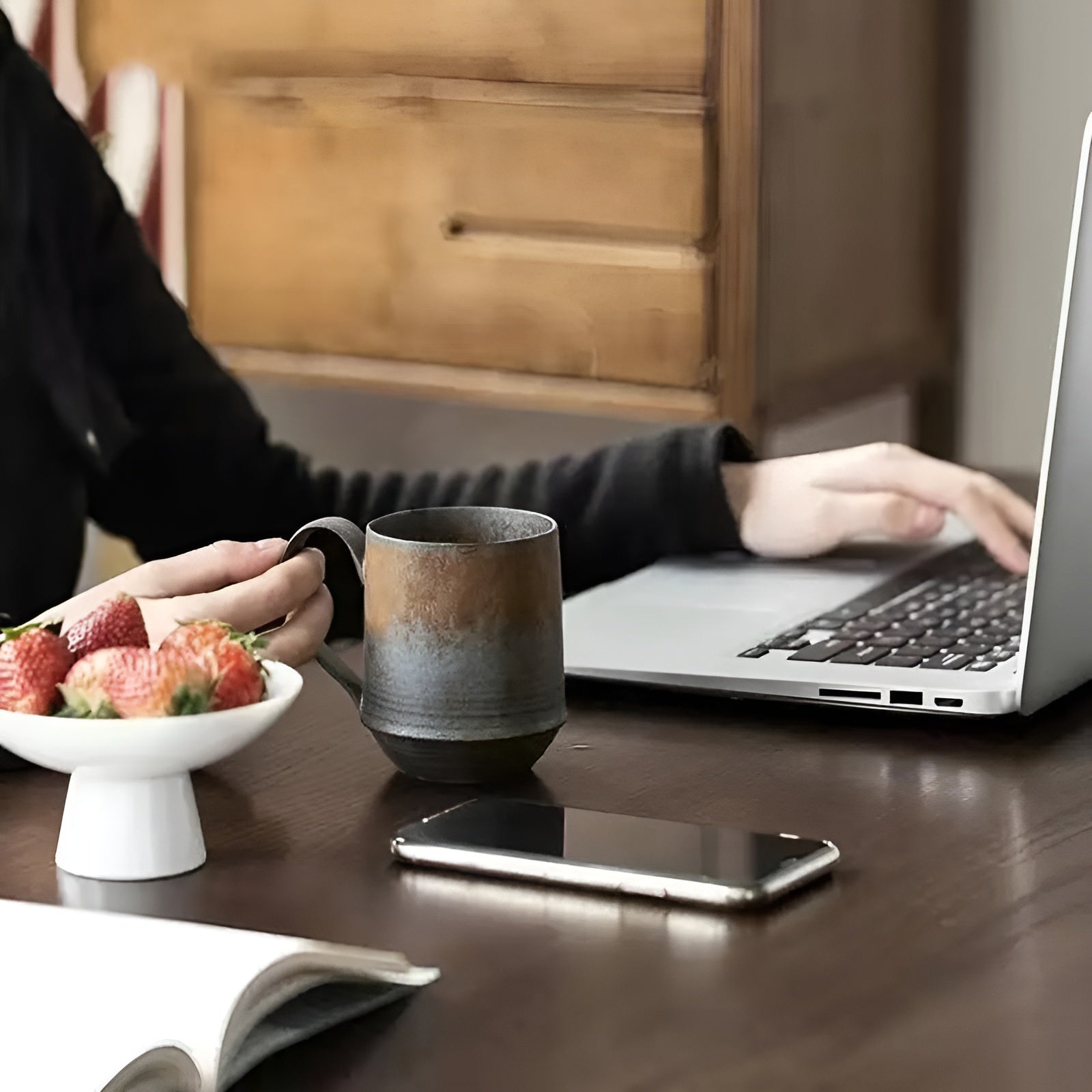 Kaffekopp i Landlig Stil – Koselig og Varm | Perfekt for Høst og Kjølige Dager