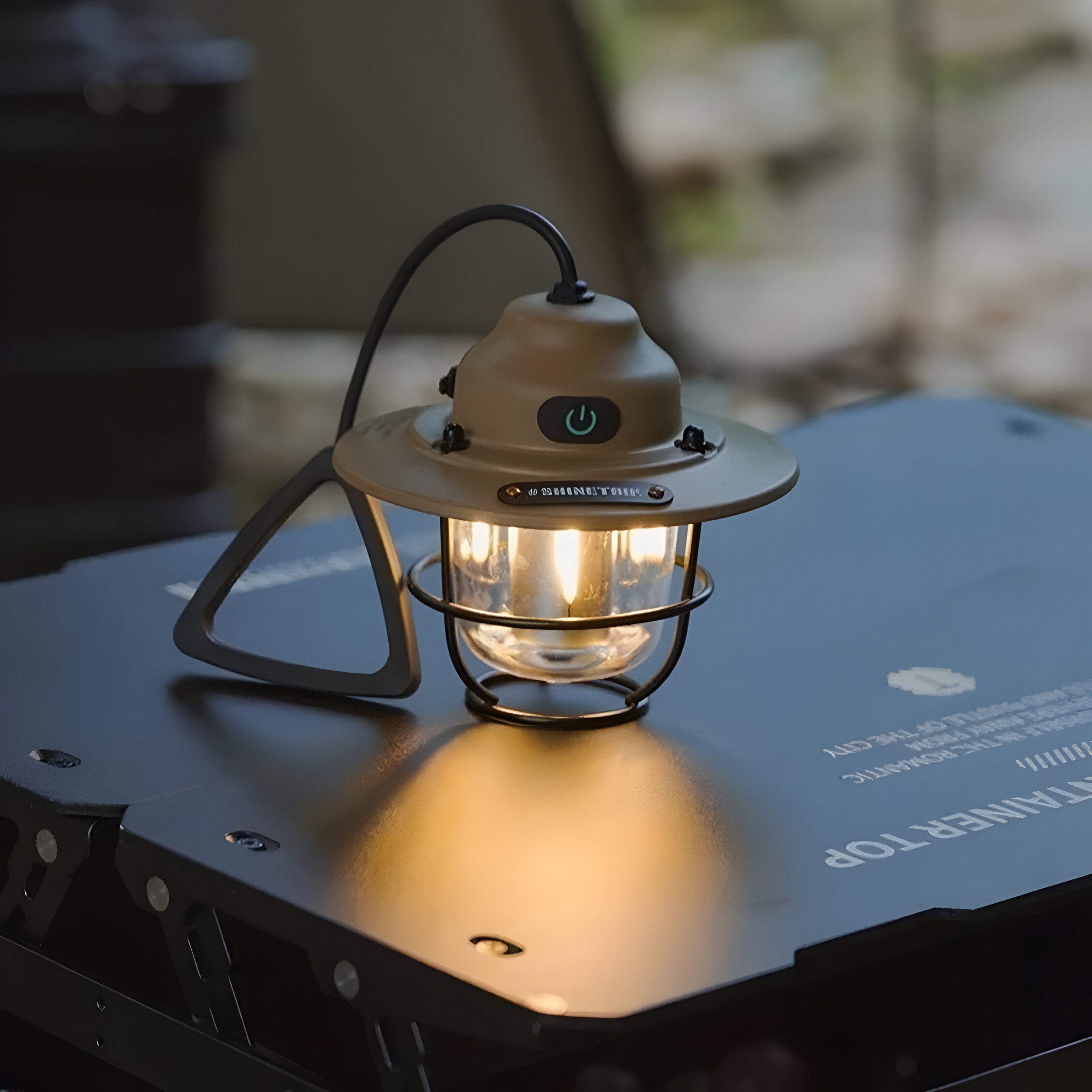 Riksa – Retro LED Hengelampe med USB-opplading