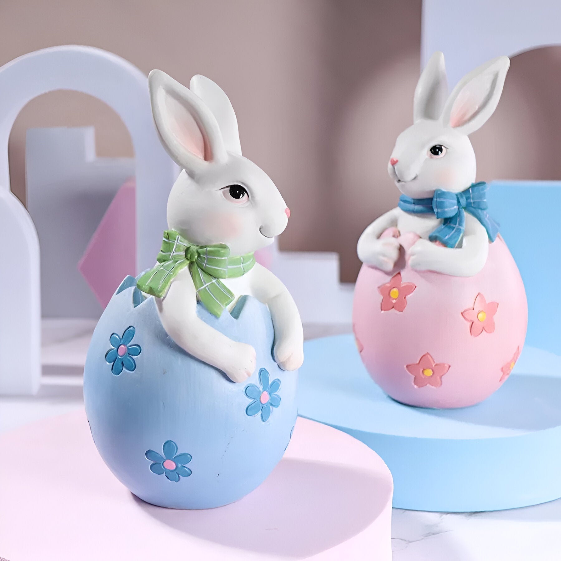 Bilde av Vintera - Utskåret Påskeharepar Eggpynt Ornament fra Velisse
