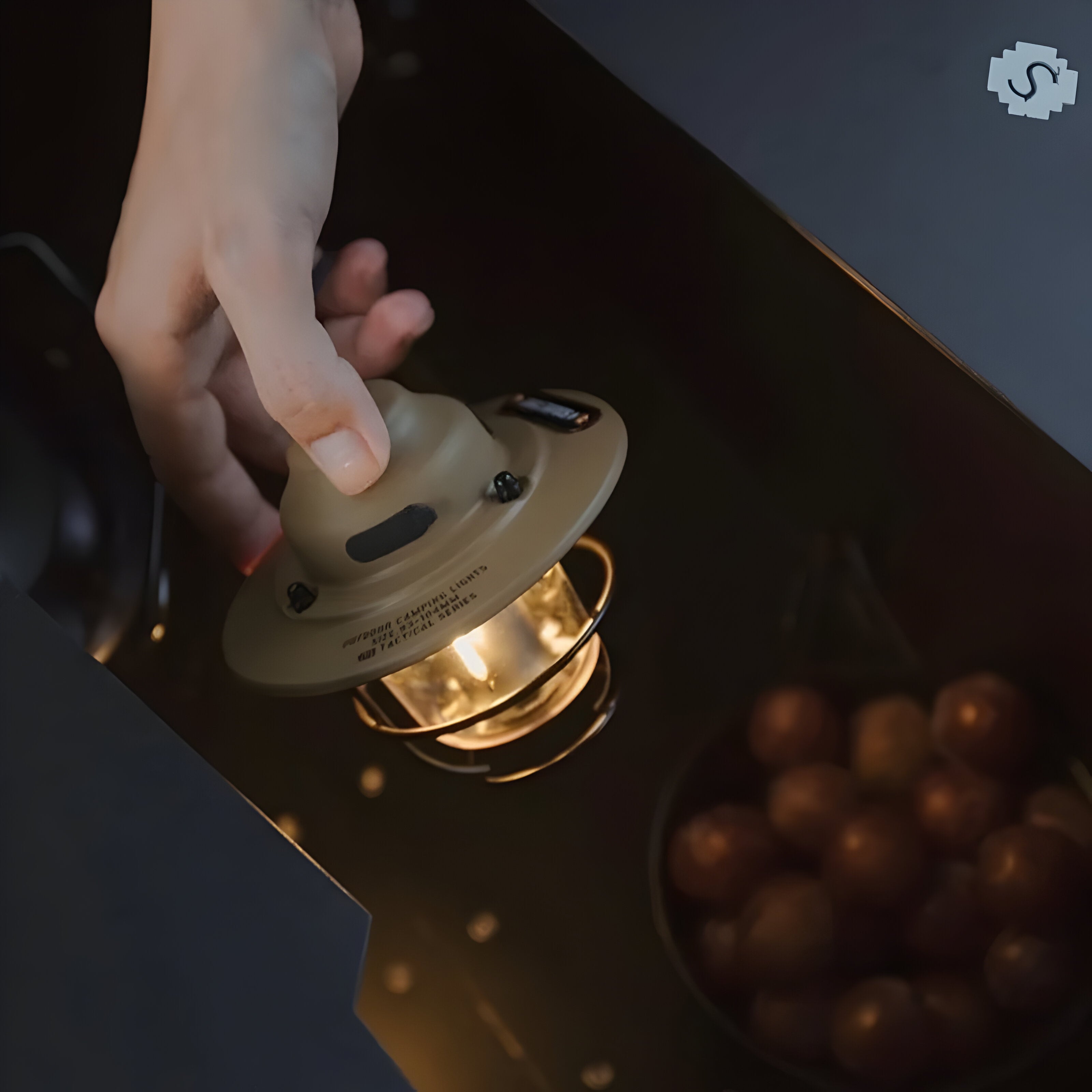 Riksa – Retro LED Hengelampe med USB-opplading