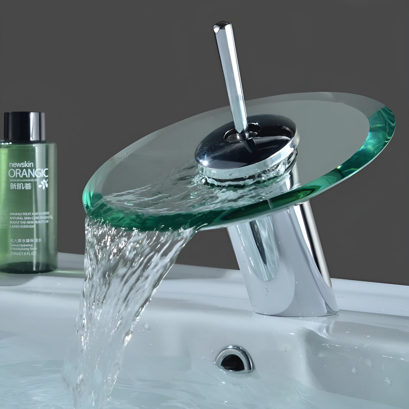 Servantkran med Fossedesign – Stilren og Moderne | Ettgreps Blandebatteri i Krom for Bad