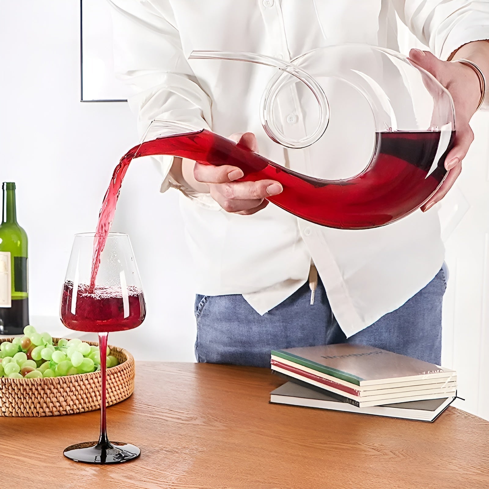 Svanespiral-vinkaraffel – Elegant Spiraldesign | 1500 Ml For Hjemmebruk Eller Baren