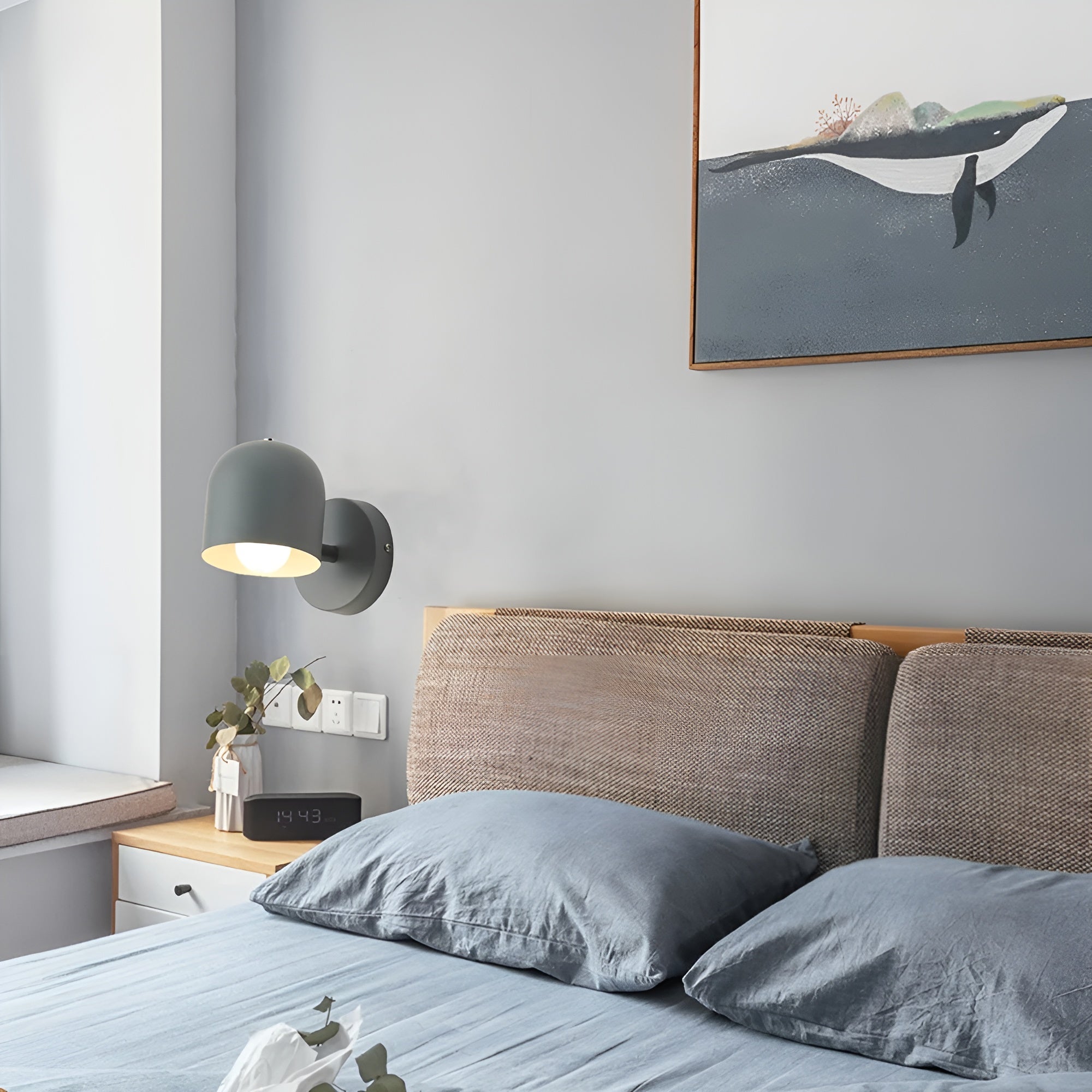 Enkel Vegglampe I Jern - Moderne Og Elegant | Perfekt Til Soverom Og Gang