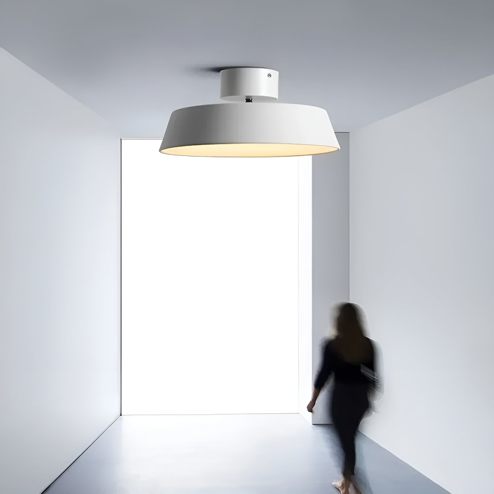 Roterbar LED-taklampe – Fleksibelt Lys | Perfekt for Stue og Soverom