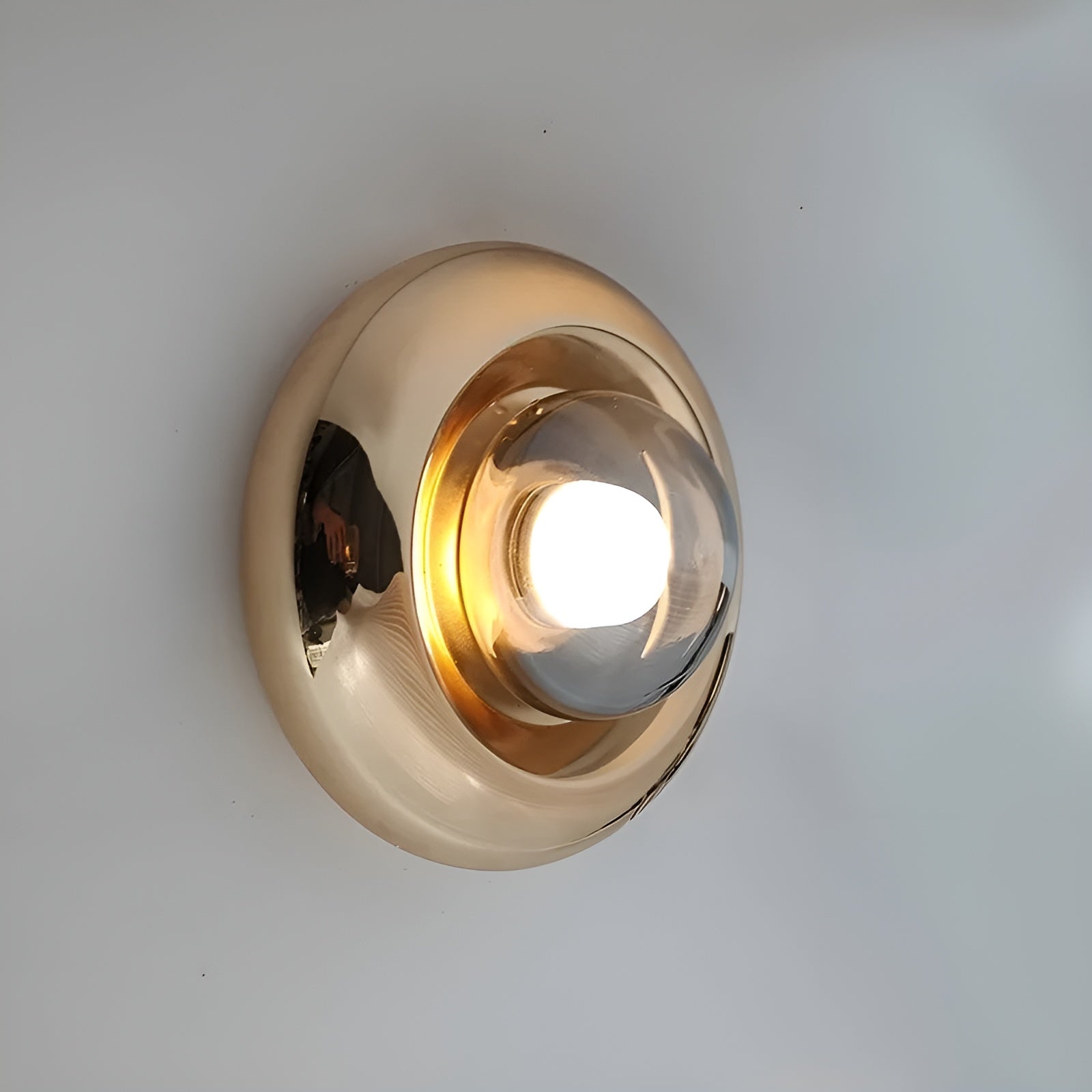 Vegglampe i Bauhaus-stil – Moderne og Dekorativ | Med LED og Koselig Belysning