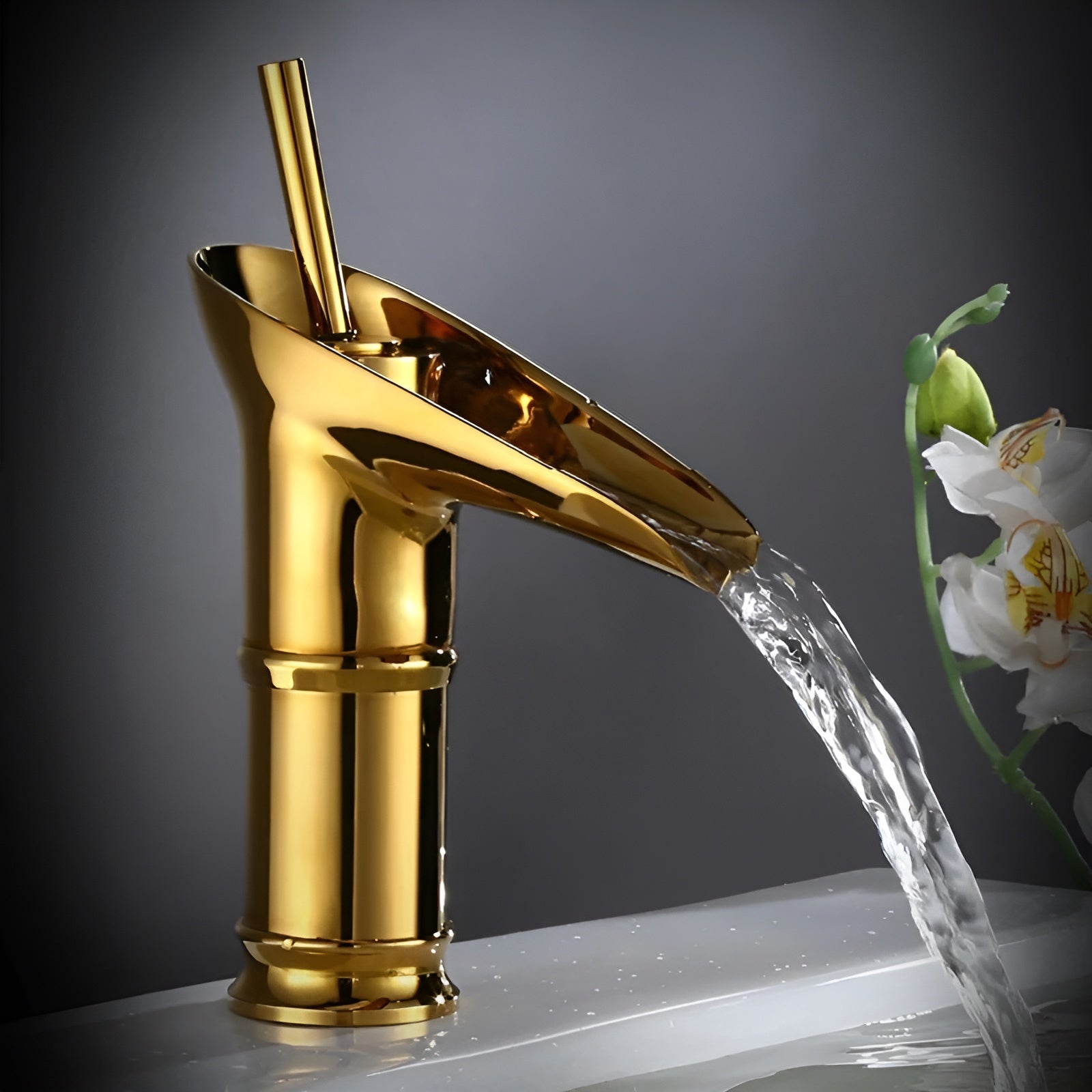 Wasserfall-Waschtischarmatur in Schwarz-Gold – Hochwertig und Elegant | Warm- und Kaltwasser Antik-Bronze Finish