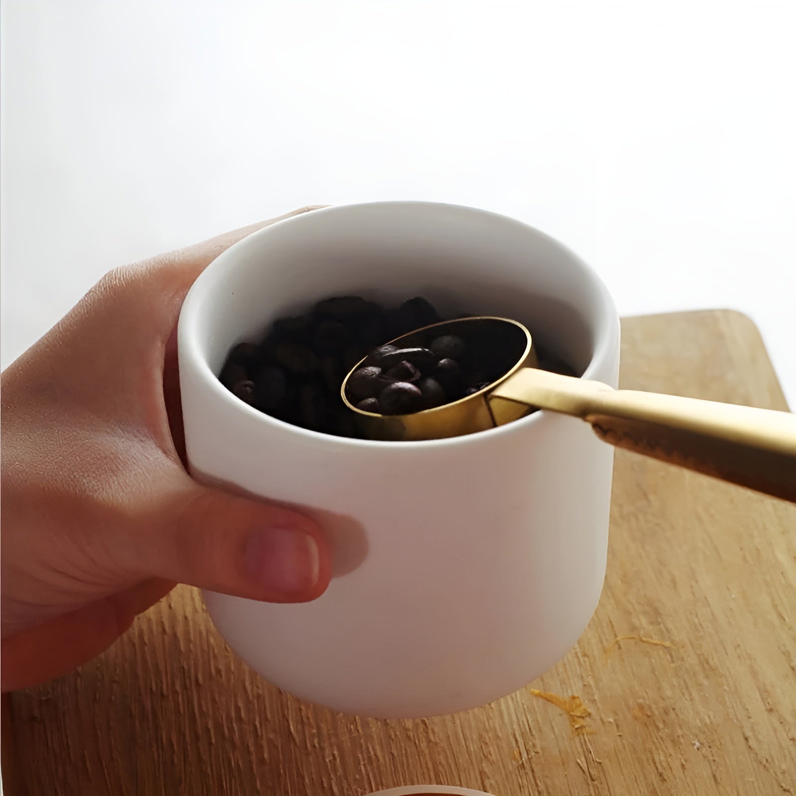 Keramisk Oppbevaringskrukke med Bambuslokk – Naturlig og Dekorativ | Holder Mat Frisk hjemme