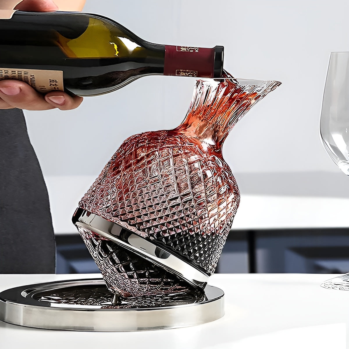 Kristallglas-Karaffe – 360° Drehbar und Elegant | 1,5 L Wein- und Getränkespender - Karafler