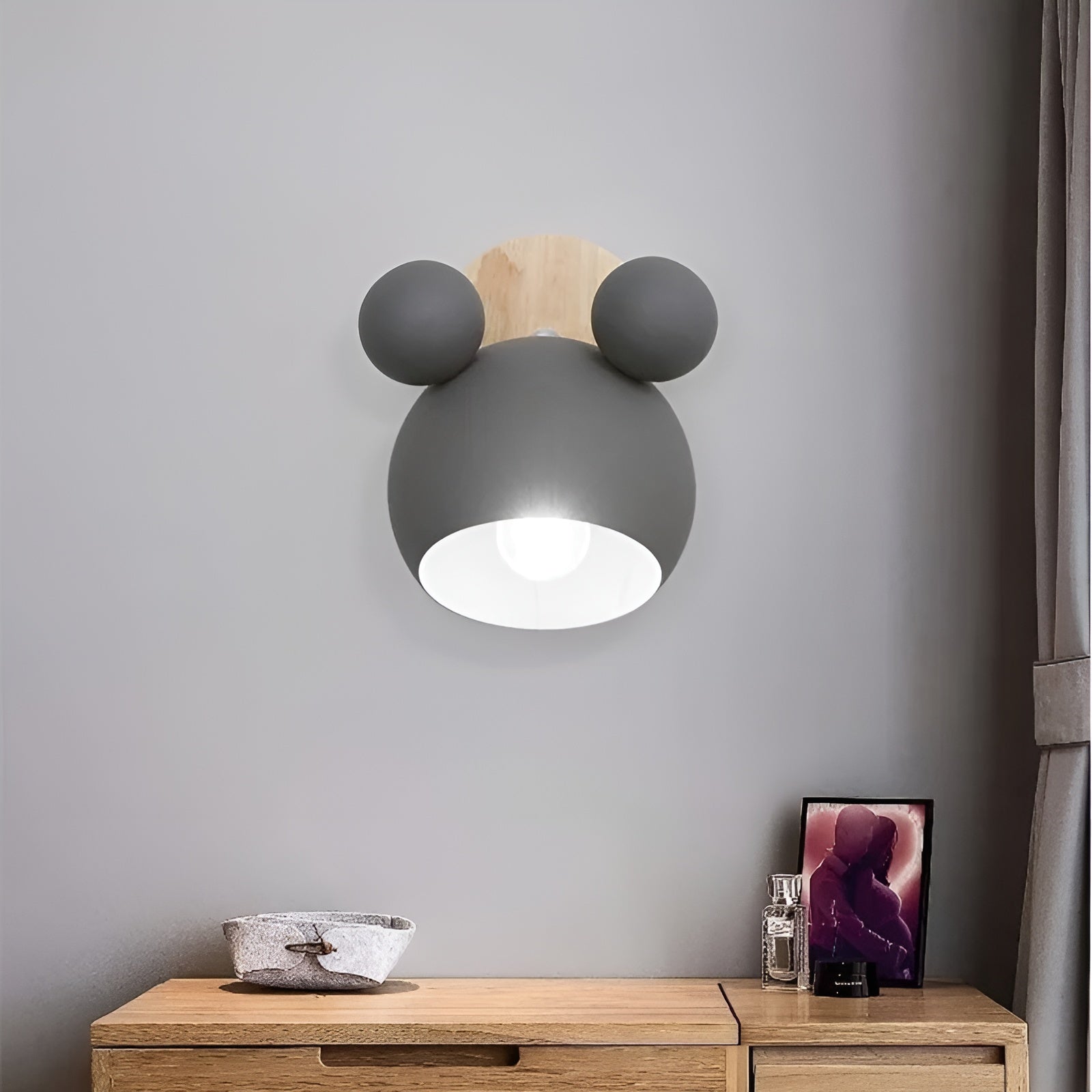 Vegglampe i Mikke Mus-design – Dekorativ og Moderne | Perfekt for Barnerom og Stue