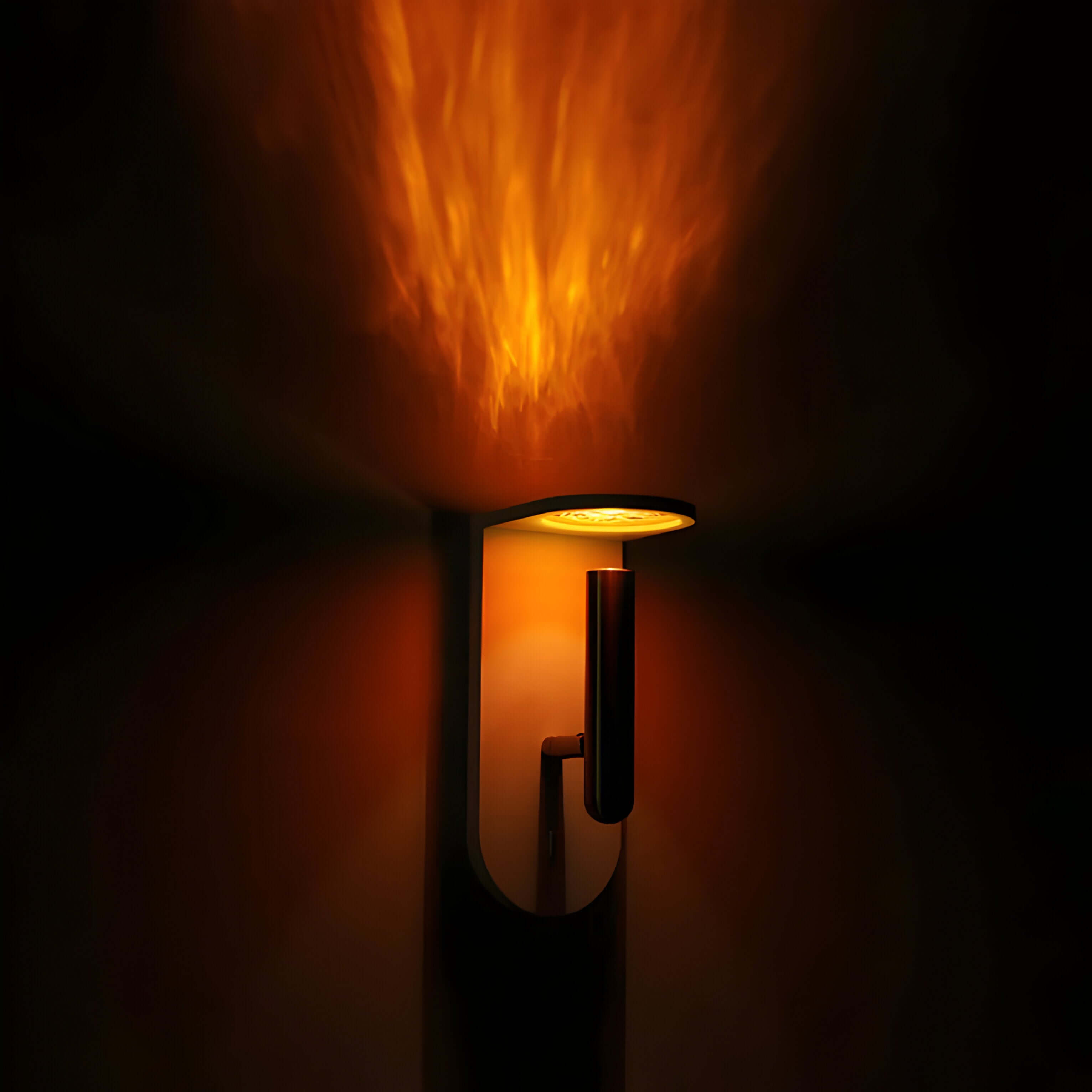 Glowla - Vegglampe med Flammeeffekt (LED)