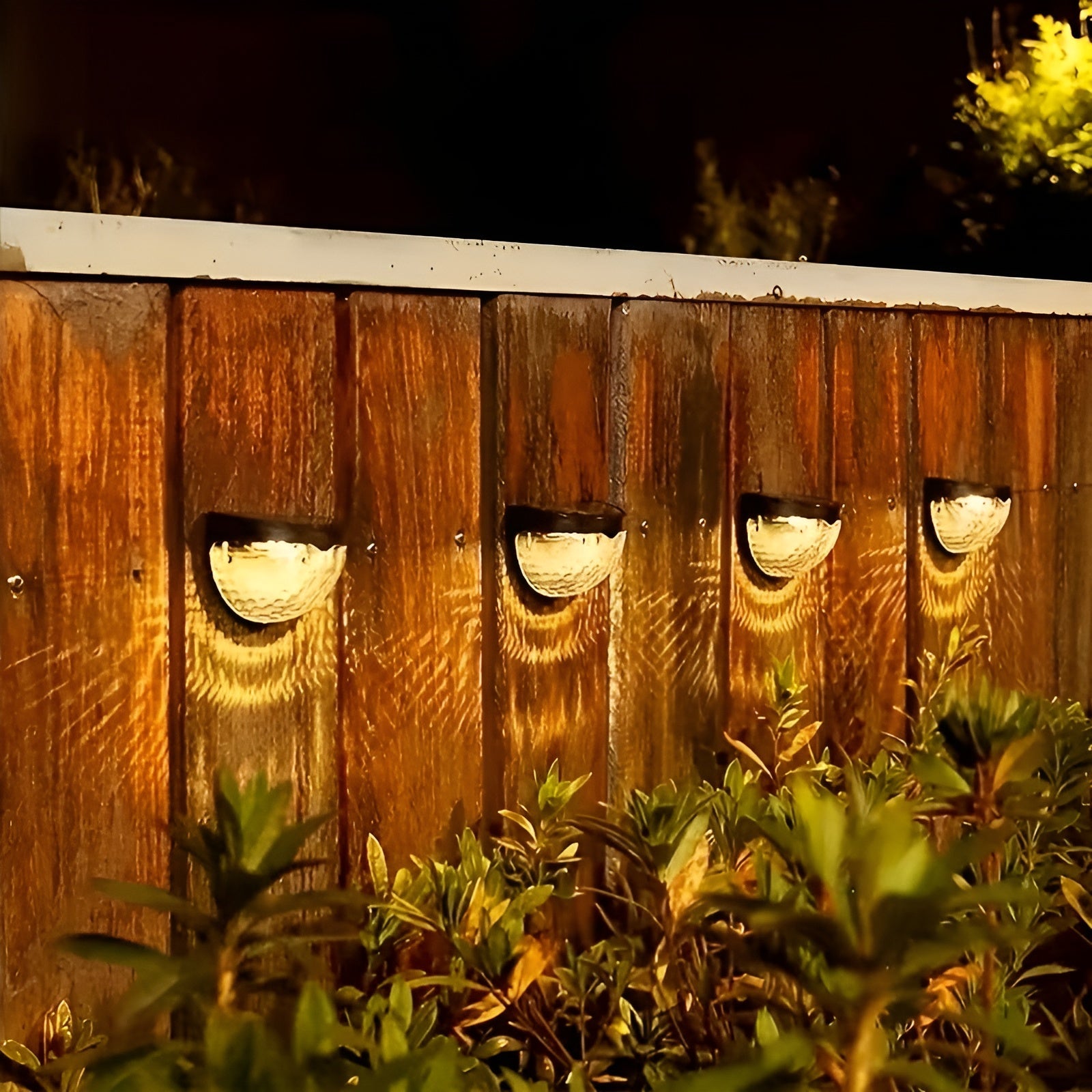 Solcelle Gjerdebelysning med 6 LED – Dekorativt Lys for Uteområdet | Værbestandig for Hage Trapp og Terrasse