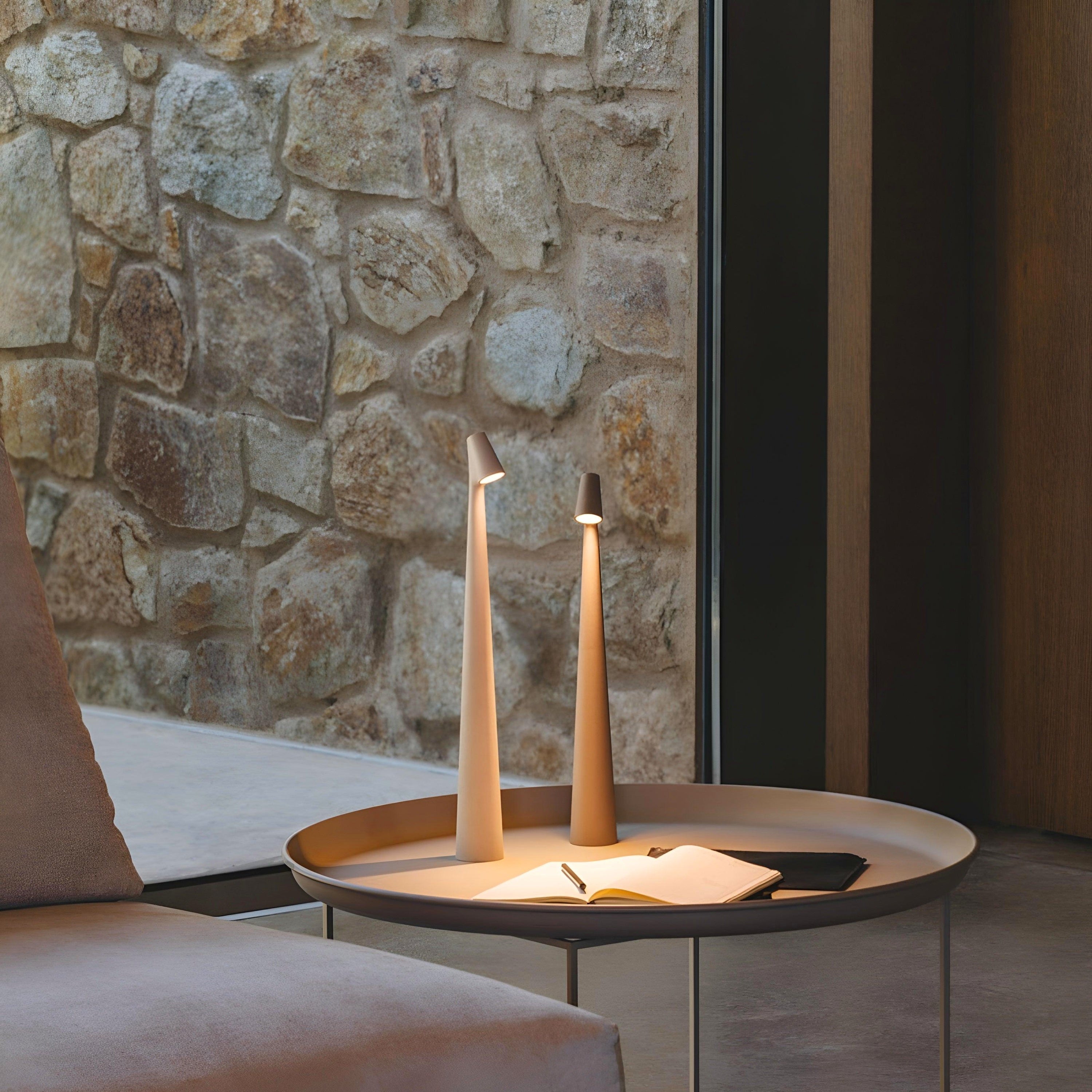 Bilde av Lucea Design Bordlampe – Italiensk Eleganse i Moderne Belysning fra Velisse