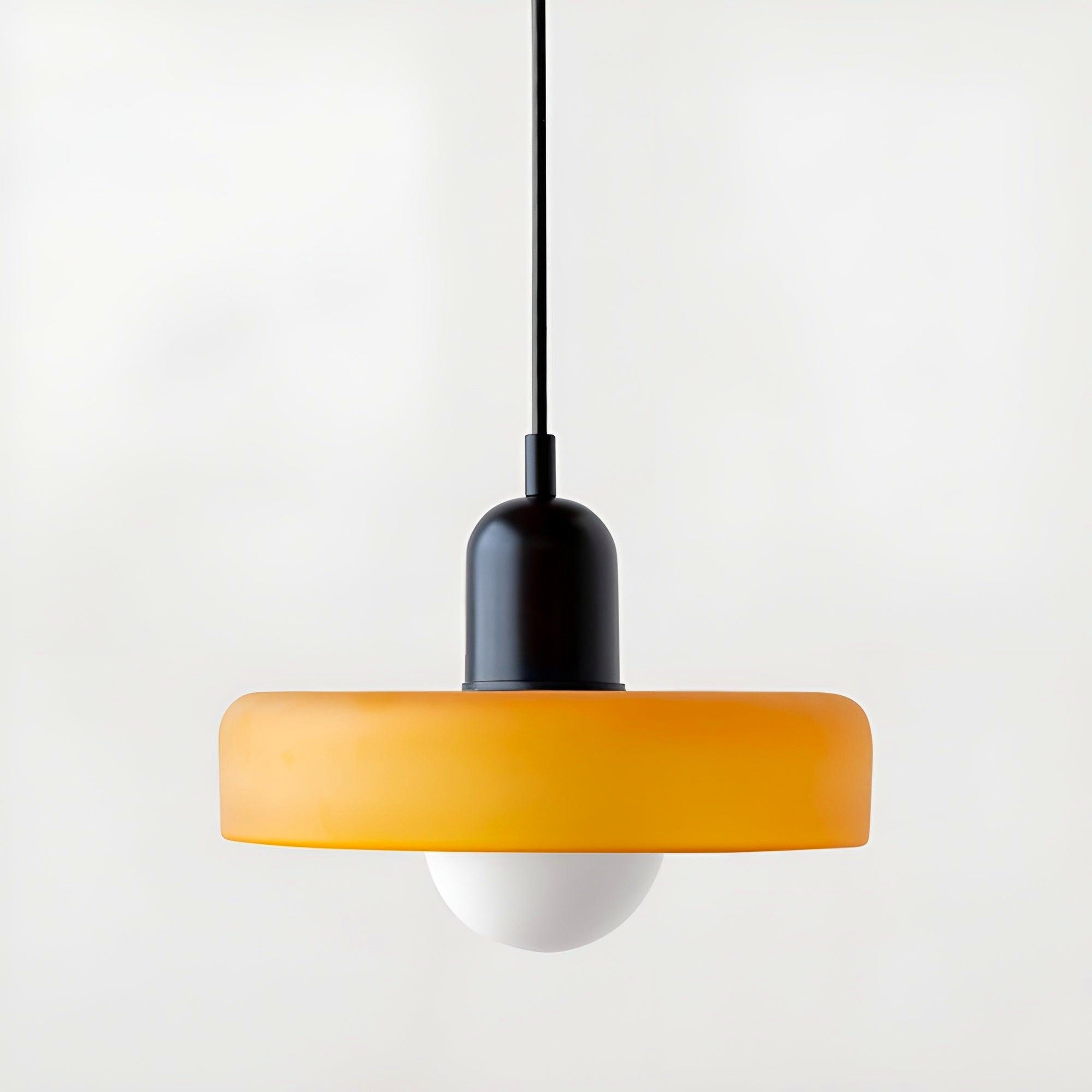 Bilde av Lysfjord Glasspendel – Moderne Eleganse i Tidløst Design fra Velisse