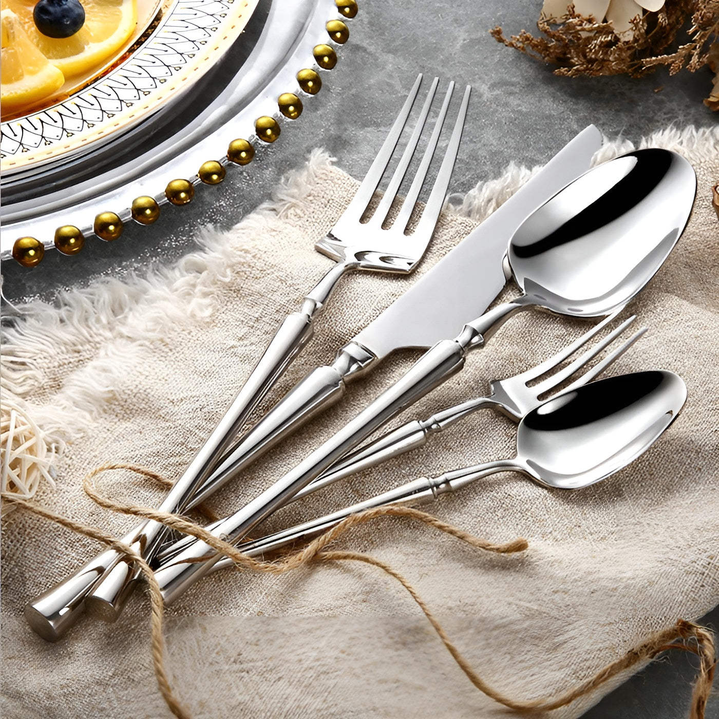 Bestikksett i Rustfritt Stål (24 Deler) – Elegant og Slitesterkt | Perfekt for Stilfull Borddekking - Bestikksett