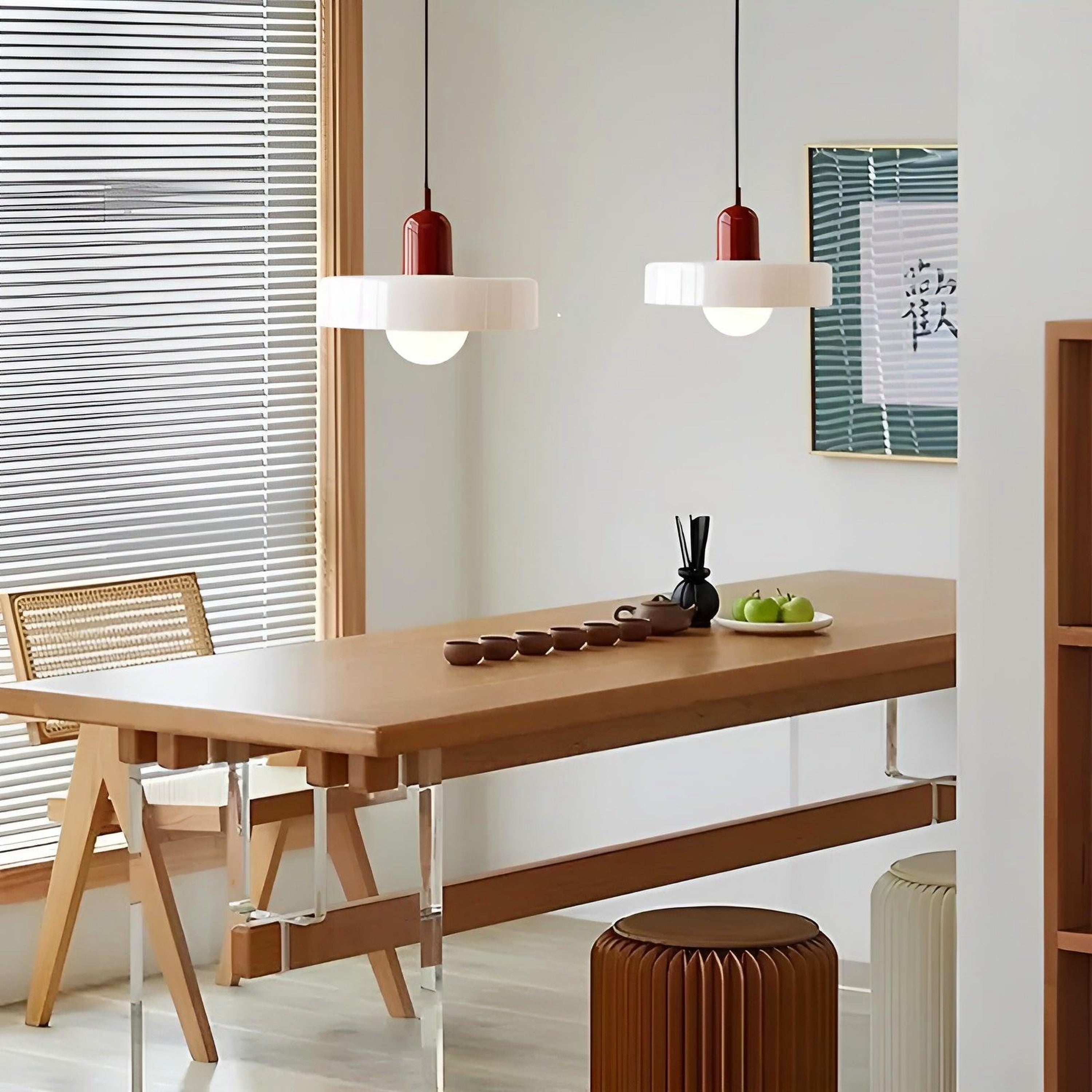 Bilde av Lysfjord Glasspendel – Moderne Eleganse i Tidløst Design fra Velisse