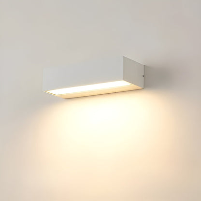 Klassisk Vegglampe i Gull – Stilren og Holdbar | Perfekt for Bad, Gang og Gjestetoalett