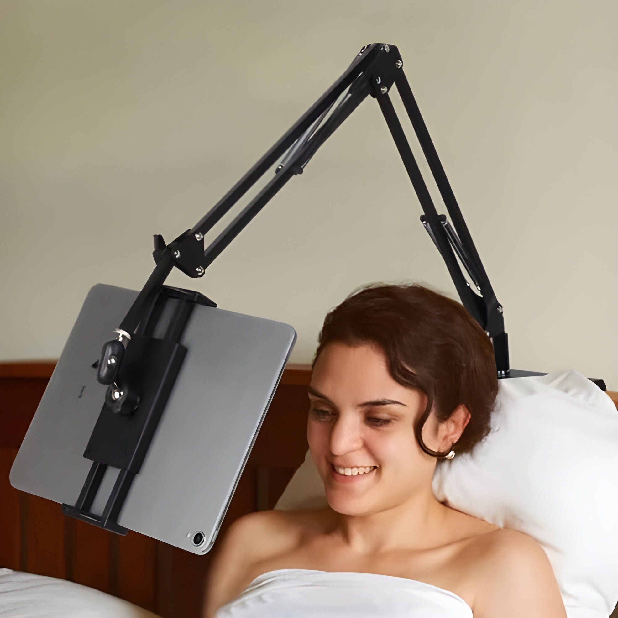 Bedmate Roterbar Enhetsholder – 360° Justerbar For Smarttelefon Og Nettbrett