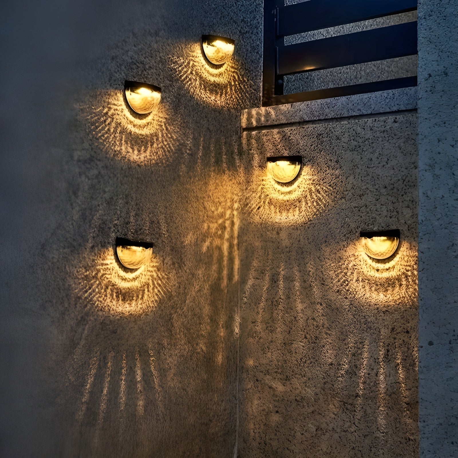 Solcelle Gjerdebelysning med 6 LED – Dekorativt Lys for Uteområdet | Værbestandig for Hage Trapp og Terrasse
