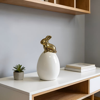 Keramisk Dekorasjonskanin I Eggform – Moderne Påskedekorasjon I Hvitt Og Gull | Elegant Borddekorasjon For Stuen