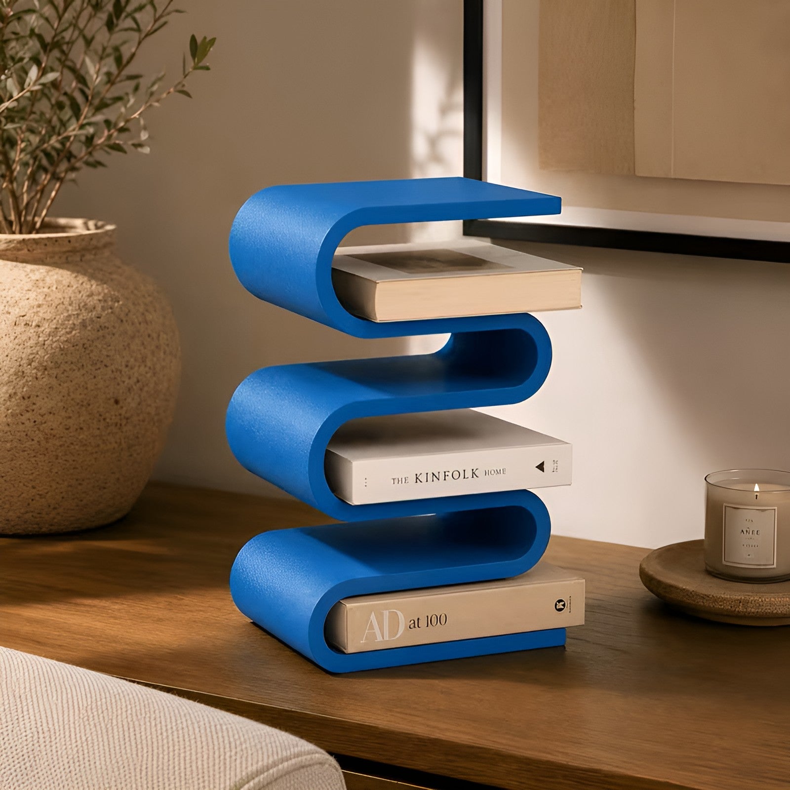 Skulpturell Bokholder – Moderne 3D-printet Design | Stilfull Dekor til Skrivebord og Hylle