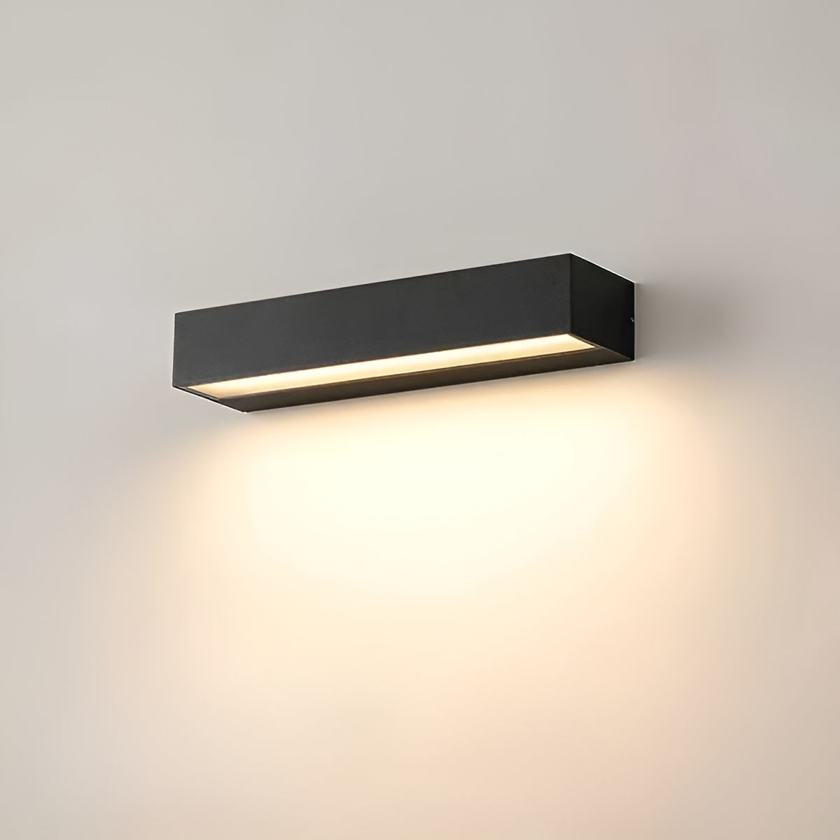 Klassisk Vegglampe i Gull – Stilren og Holdbar | Perfekt for Bad, Gang og Gjestetoalett