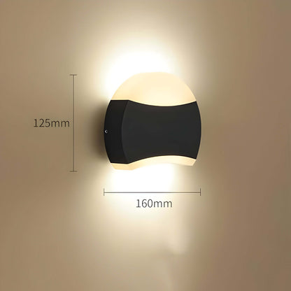 Vynna – Vanntett LED Vegglampe i Moderne Design