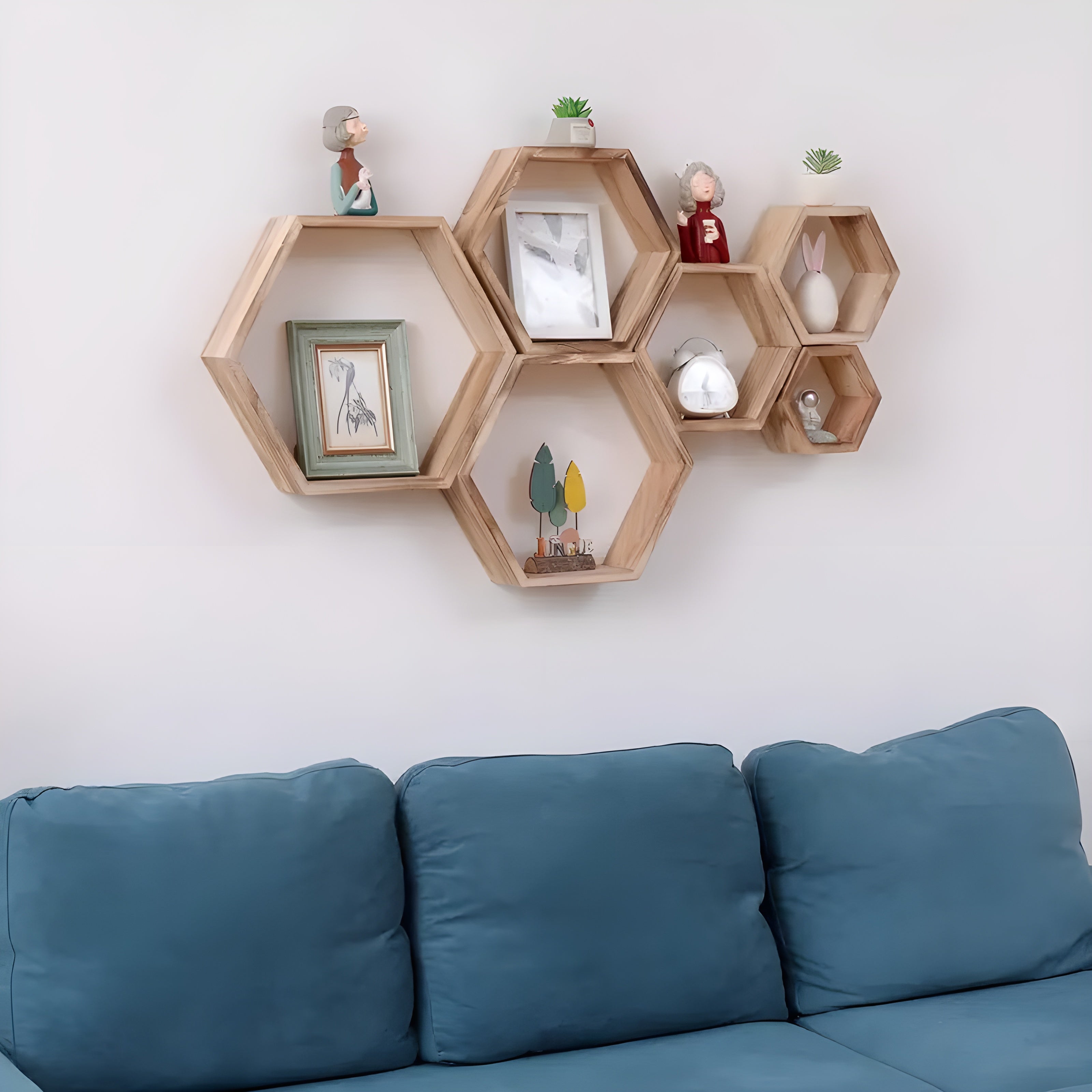Vegghyller i Tre – Dekorativt 5-Pack i Sekskantet Design | Perfekt for Oppholdsrom