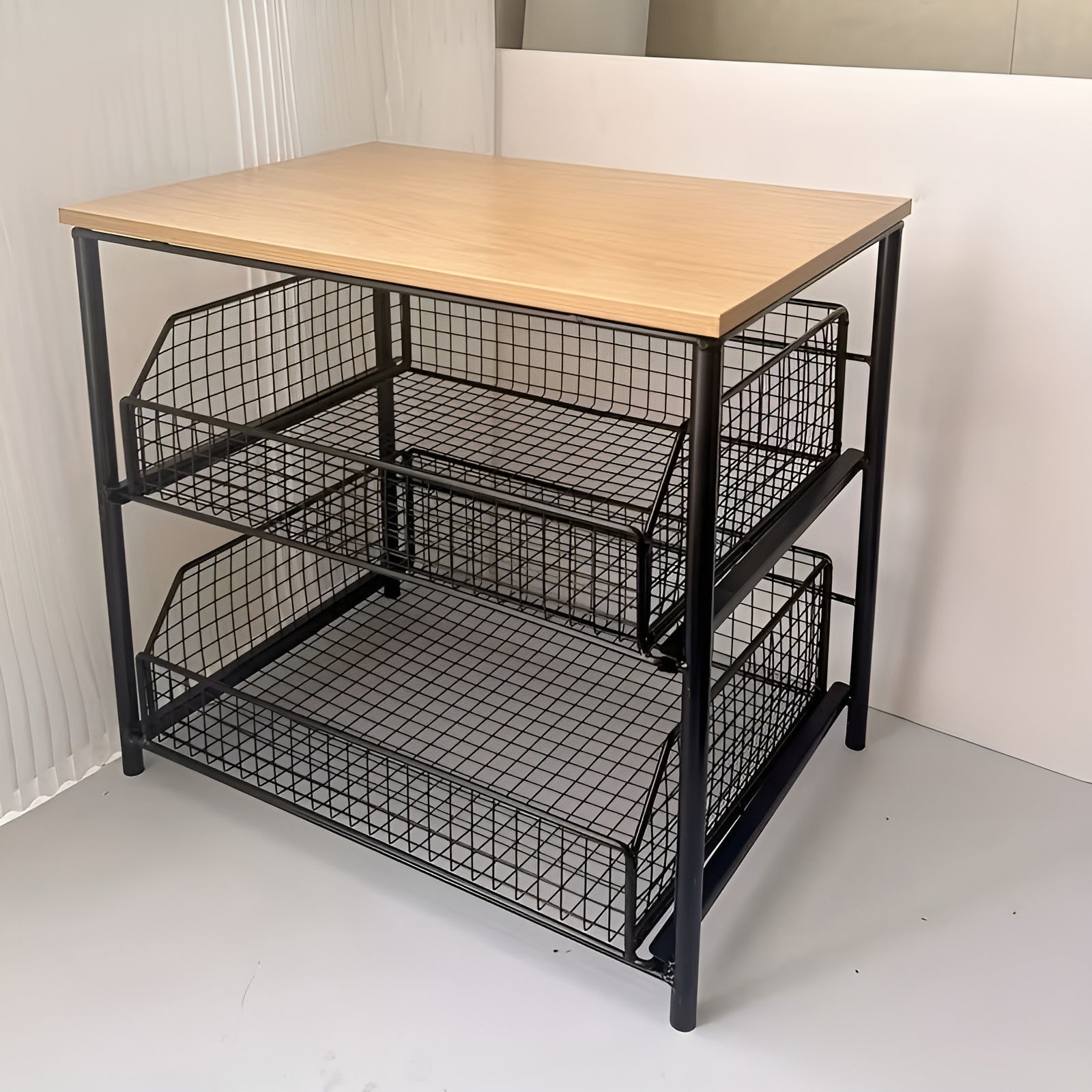 Benkeorganisator til Kjøkken – Praktisk Oppbevaring med Skuff og Metallkurv | Perfekt for Orden og Plassbesparelse